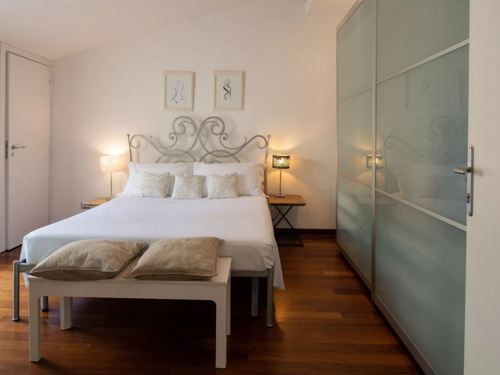 Villa Carlino White - Inside