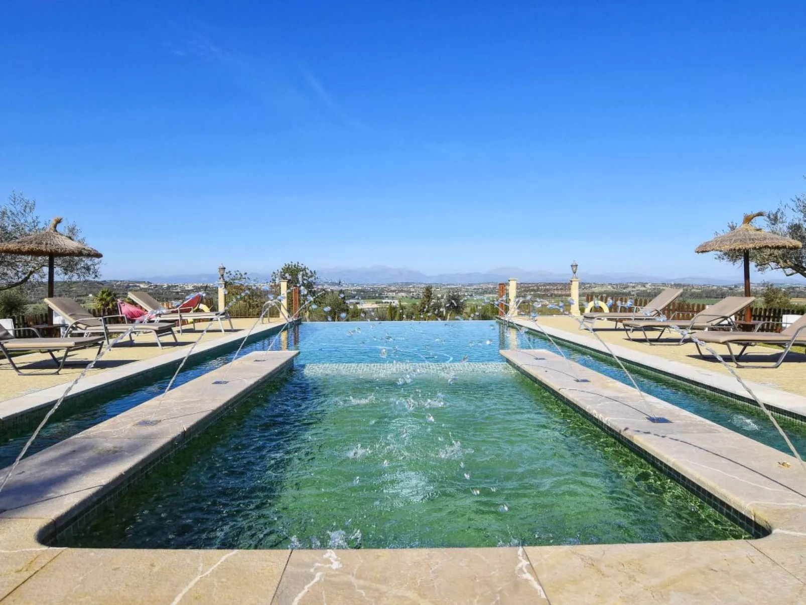 Wunderschönes Ferienhaus in Ariany mit Privatem Pool - Outside