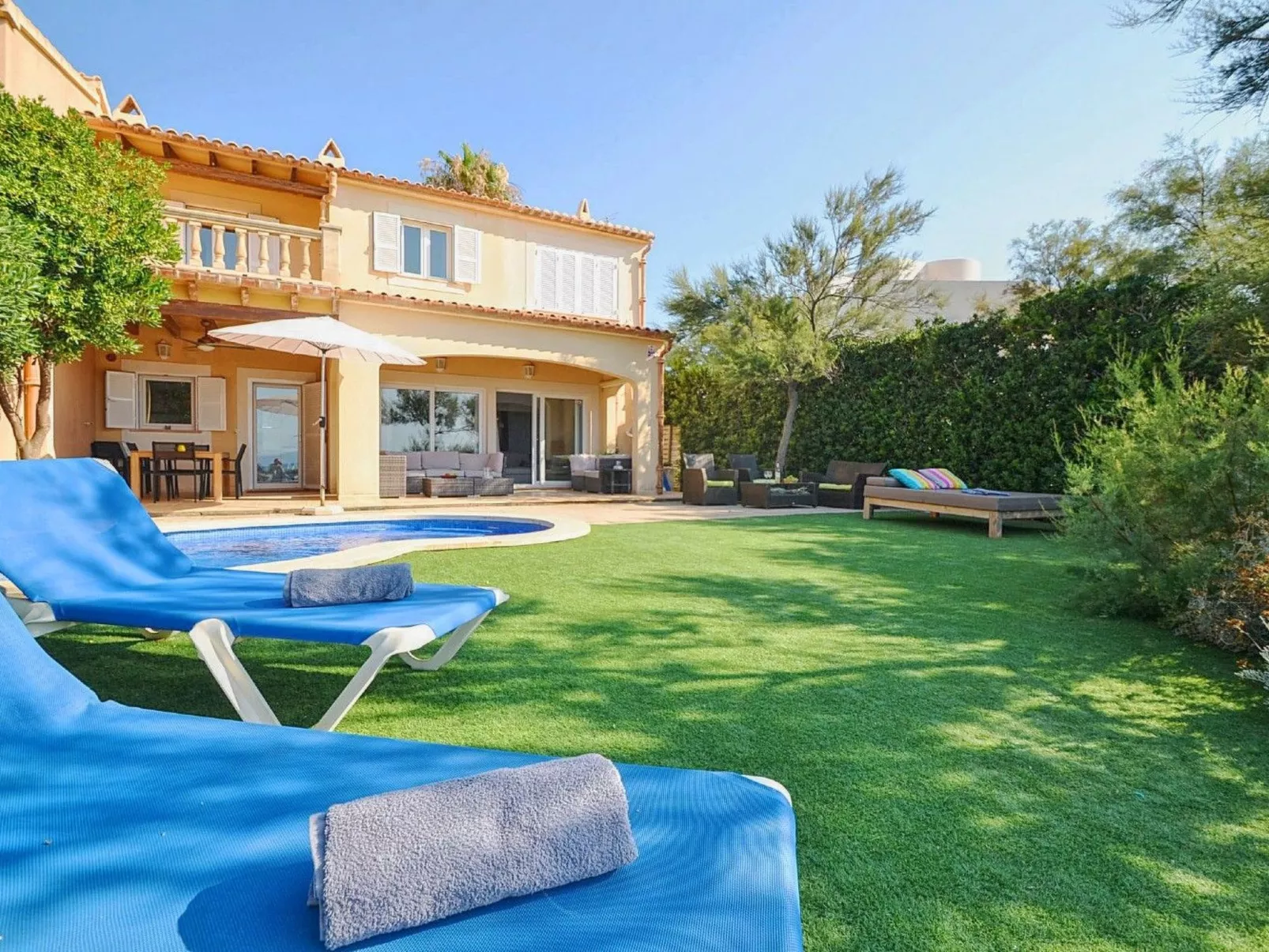 Gemütliches Ferienhaus in Urbanització S'estanyol mit Privatem Pool - Drinnen