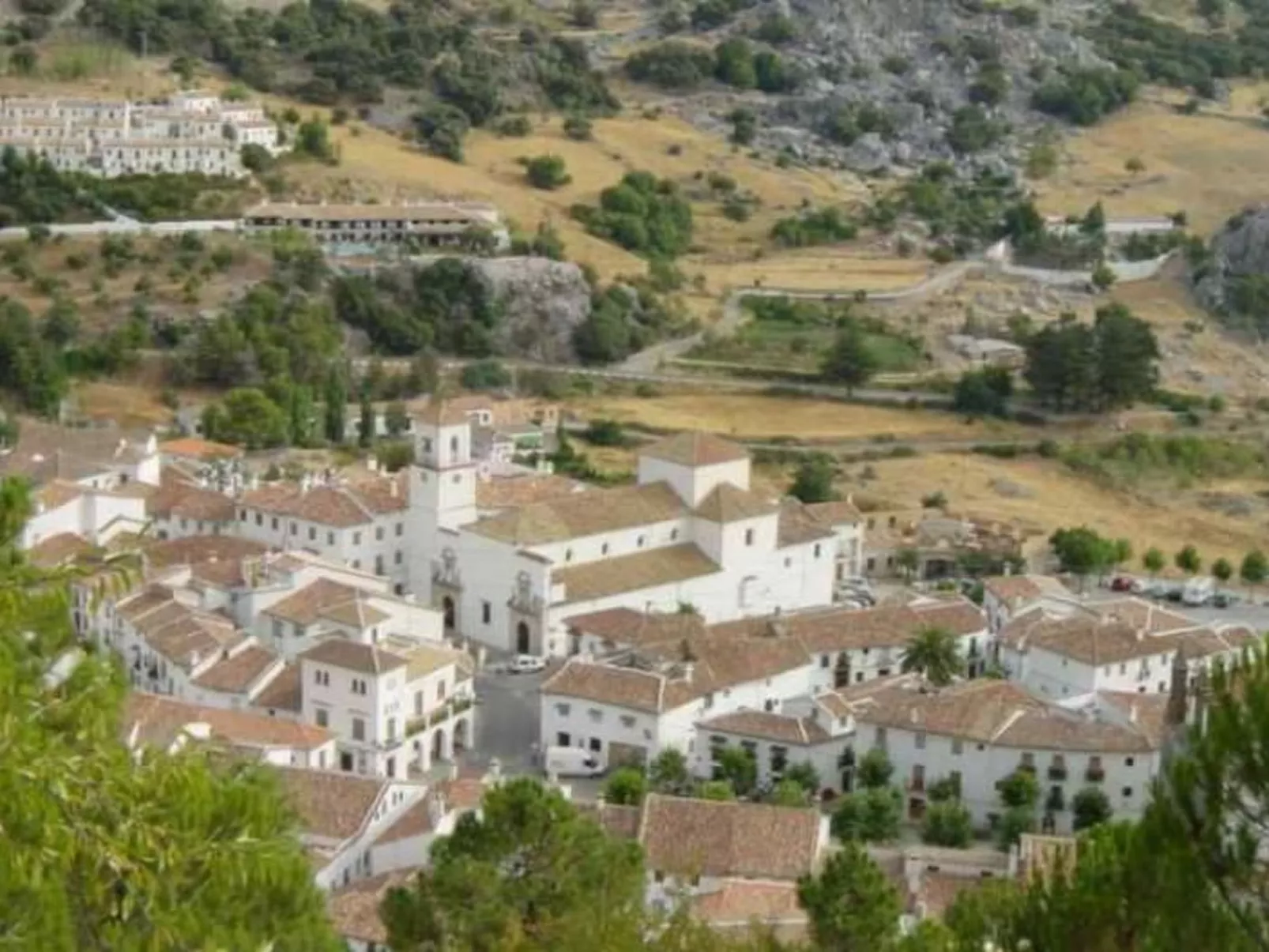 Mit Terrasse in der Nähe eines Wasserfalls - Draußen