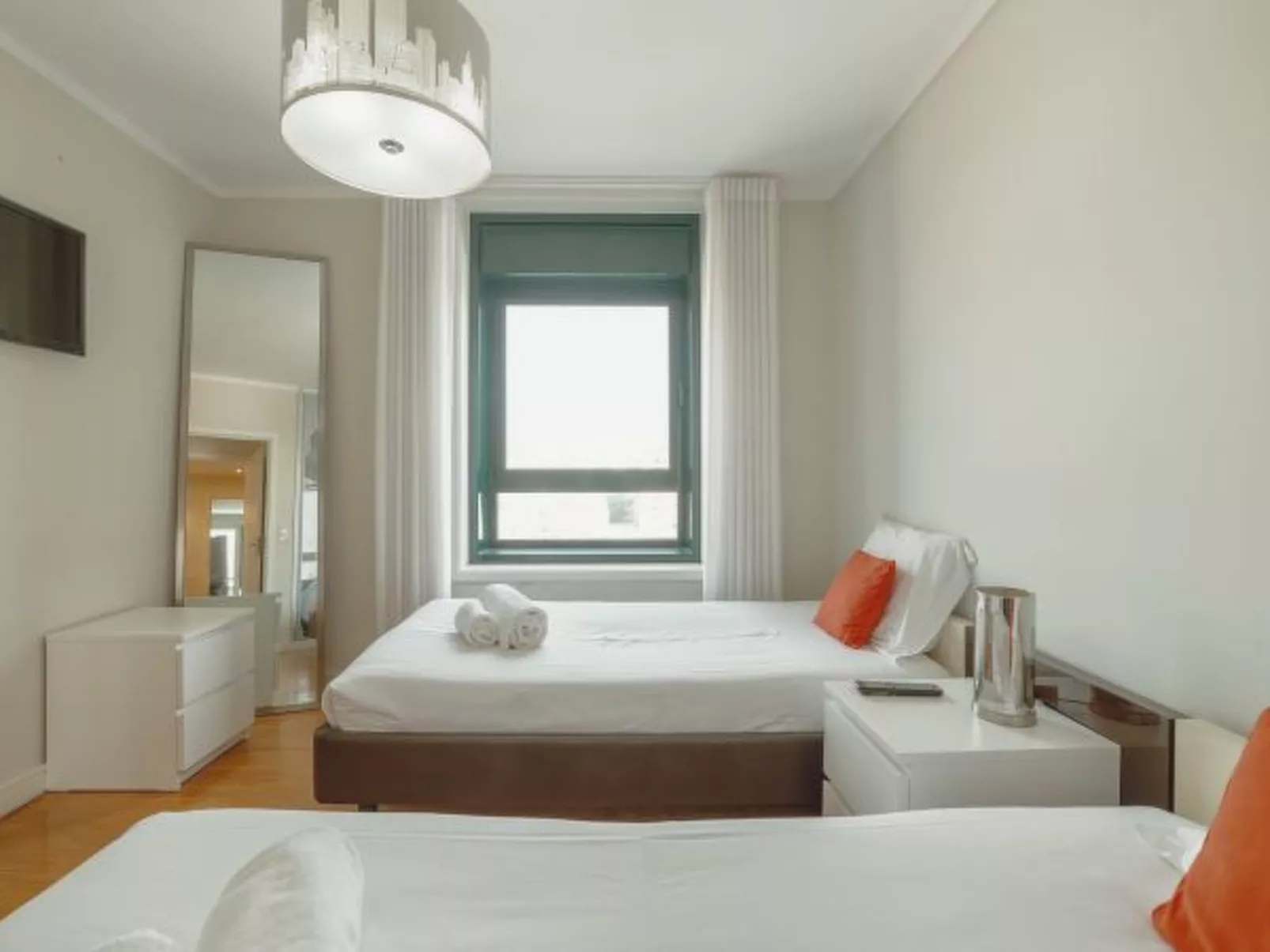 DOWNTOWN GRAND TOWER VIEW by VACATIONY - Inside