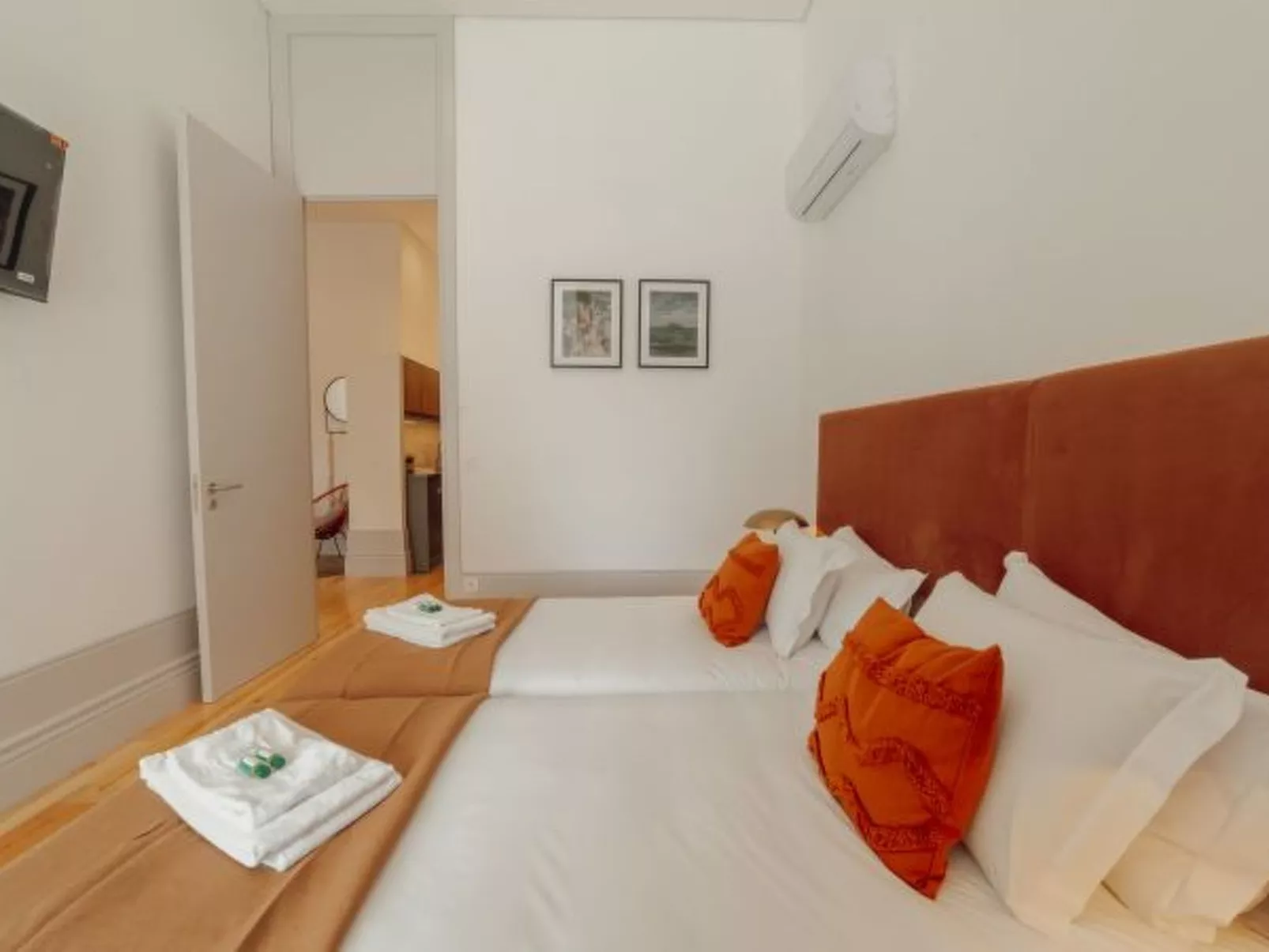 HEART OF PORTO APARTMENT B TERRACE by VACATIONY - Dedans