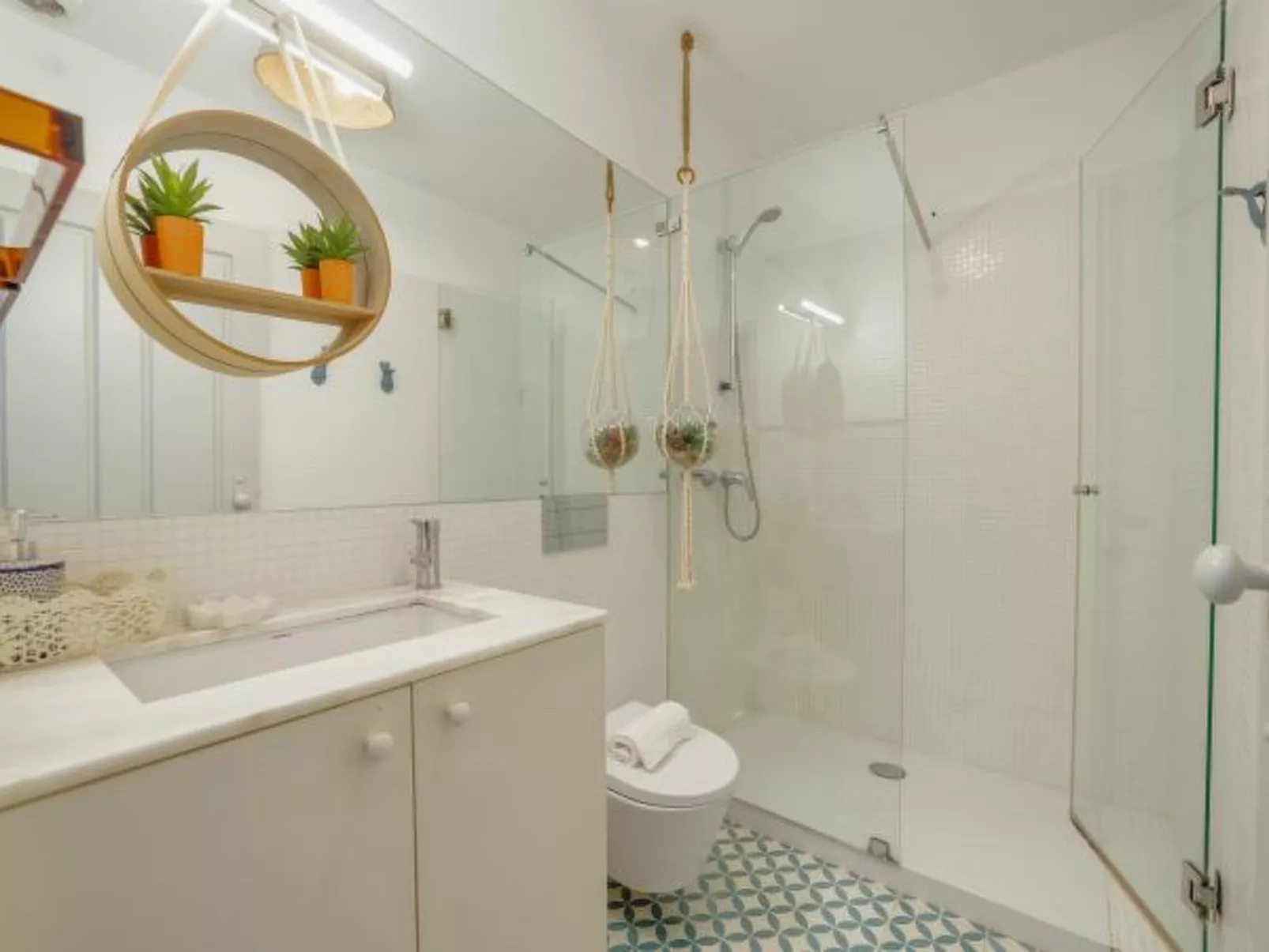 DOWNTOWN MODERN STUDIO with TERRACE by VACATIONY - Drinnen