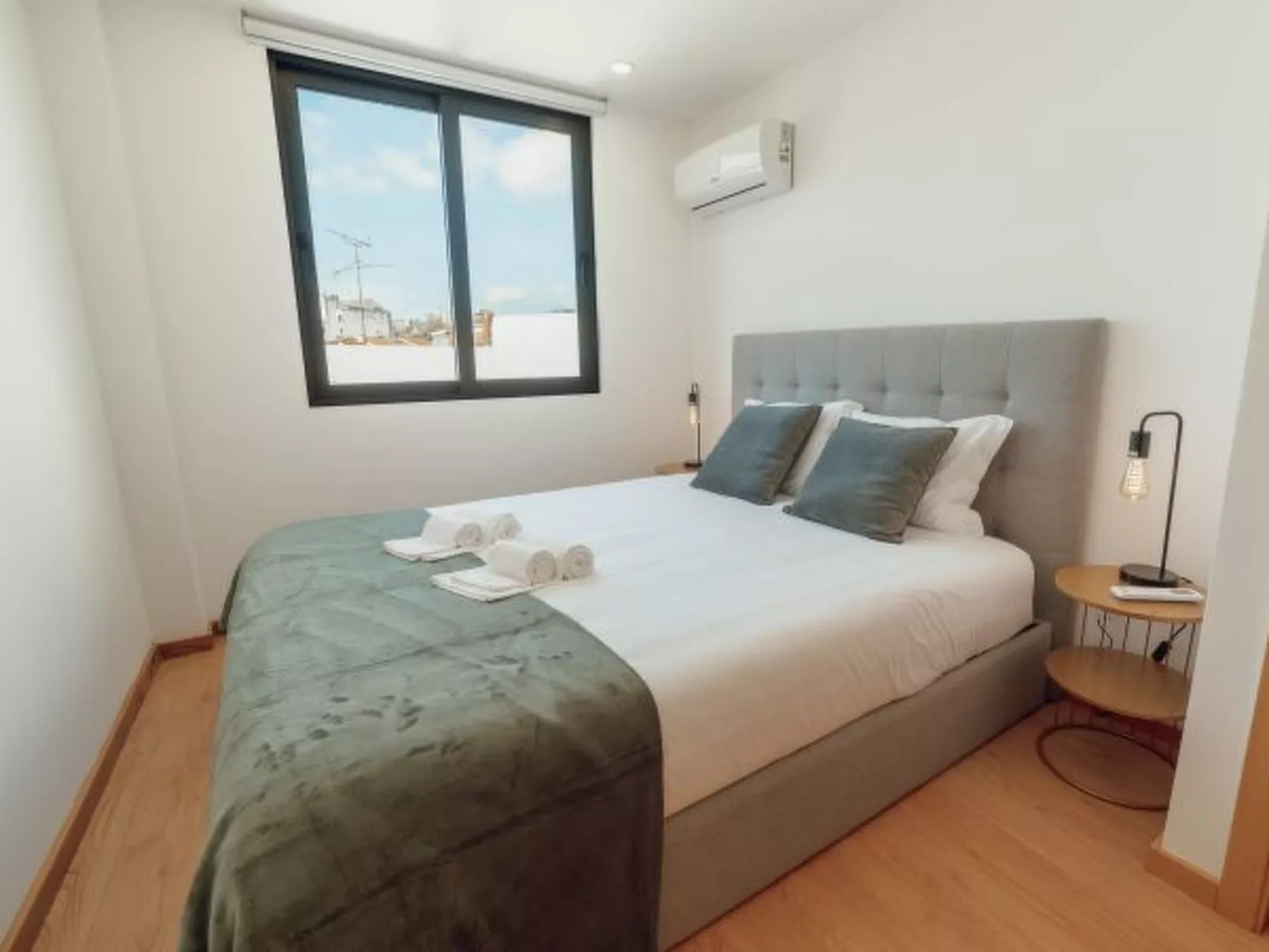 MODERN & STYLISH APARTMENT II by VACATIONY - Inside