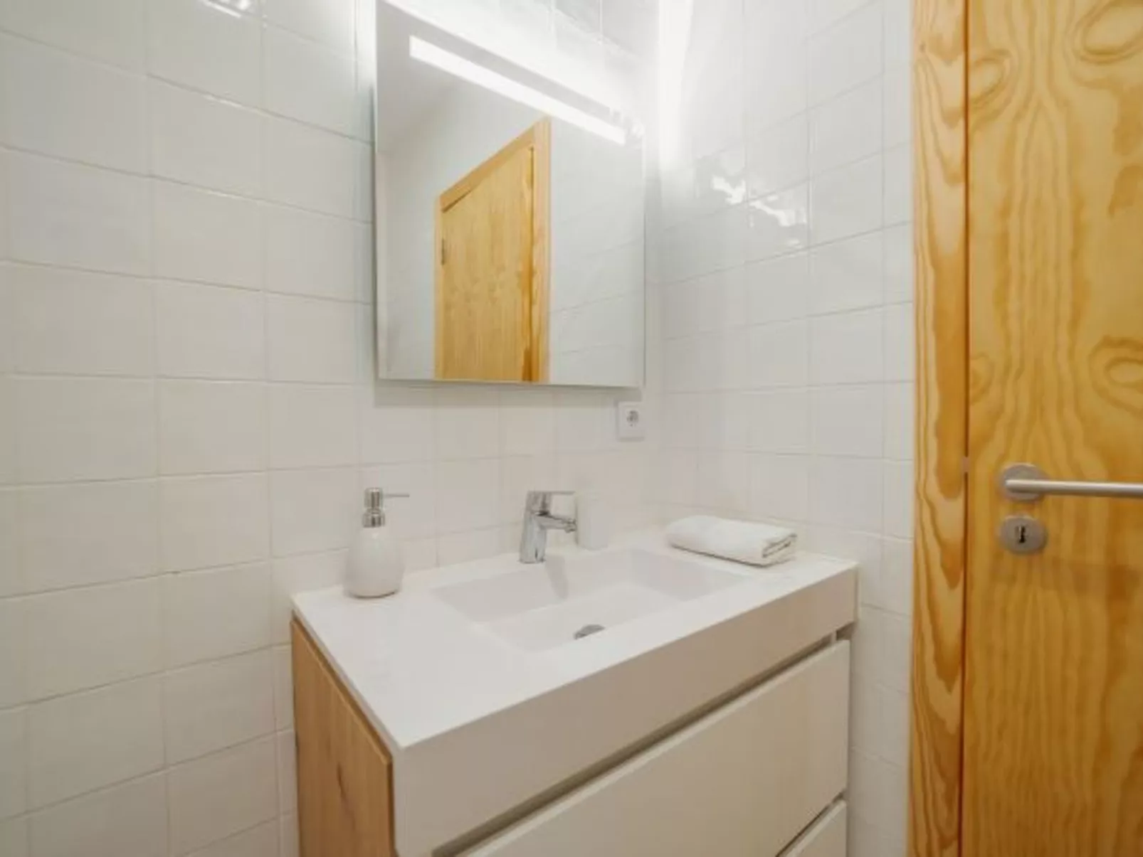 GOOD MORNING TORRINHA by VACATIONY - Inside