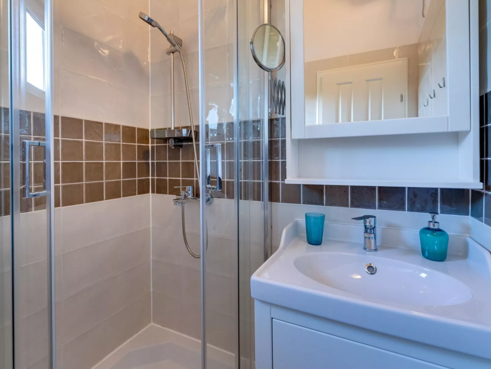 Eine luxuriöse Villa "Maslina" mit Pool und Grill - Dedans