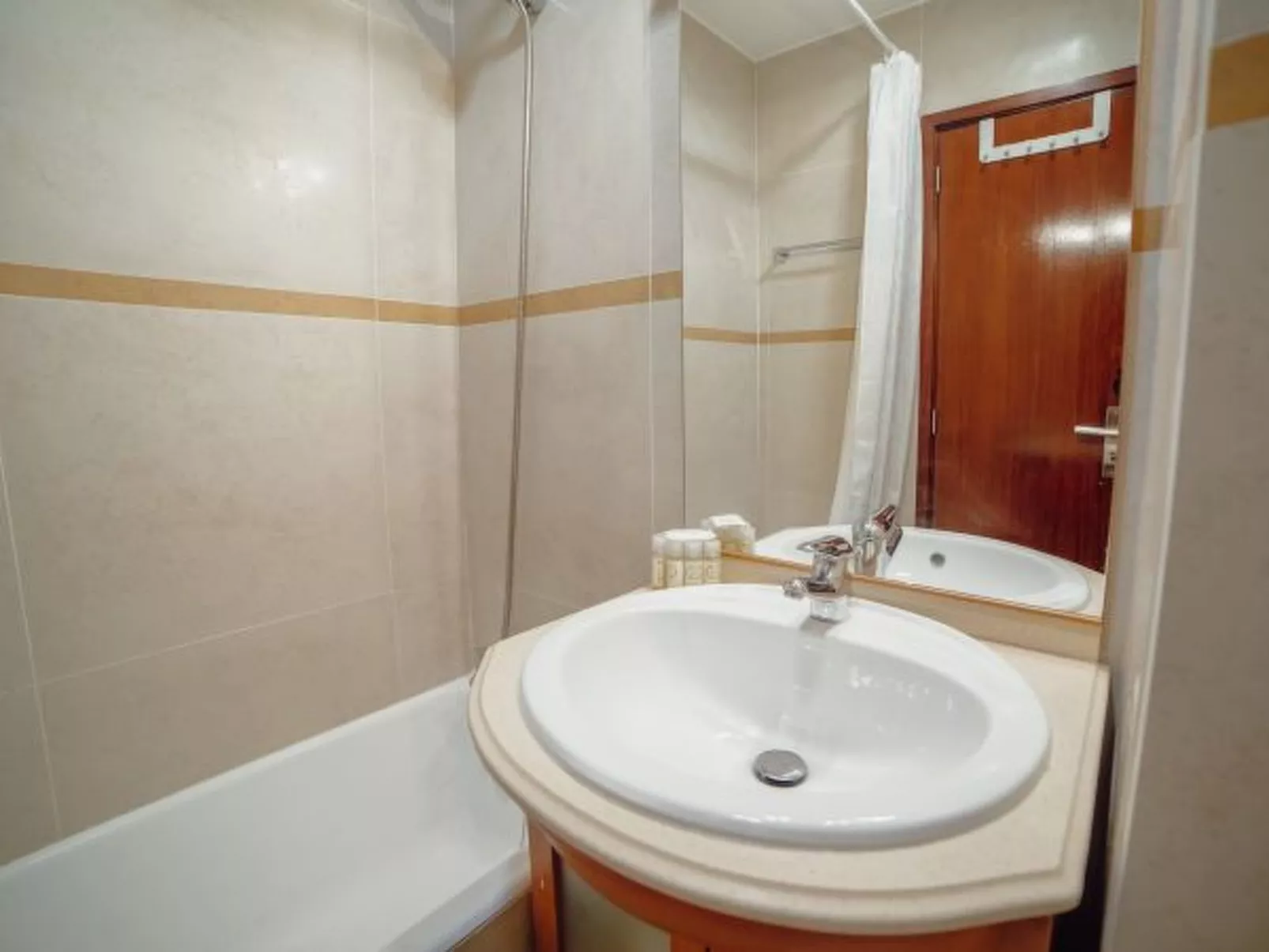 BRIGHT BOAVISTA by VACATIONY - Inside