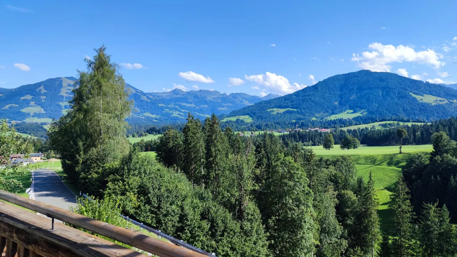 Landhaus Platzl-Vue d'été