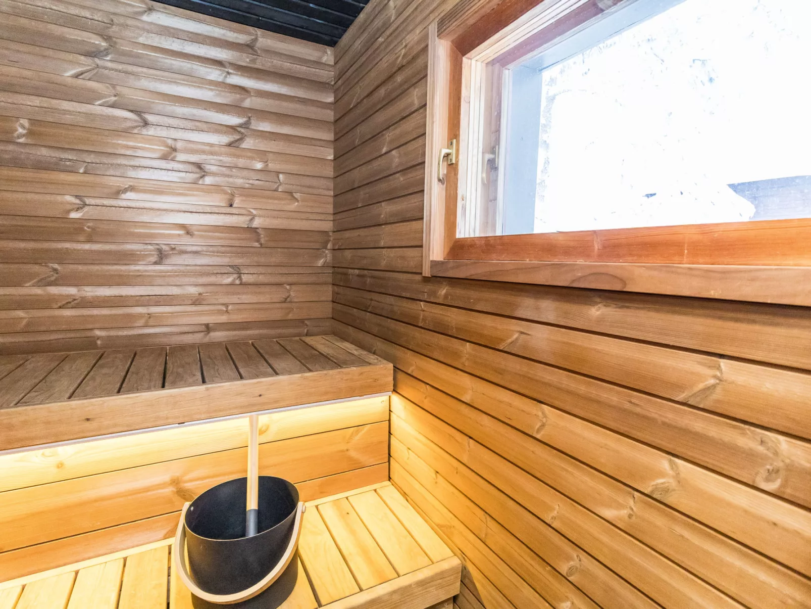 Kelokaltiokylä mökki 58 - Drinnen