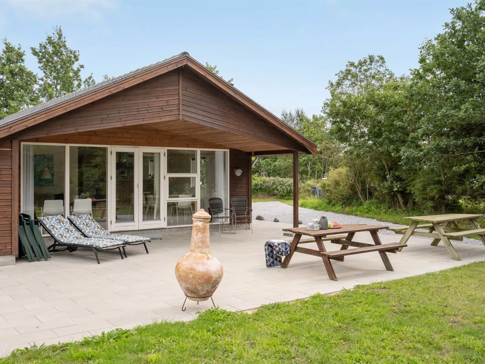 "Alvi" - 400m to the fjord - Draußen