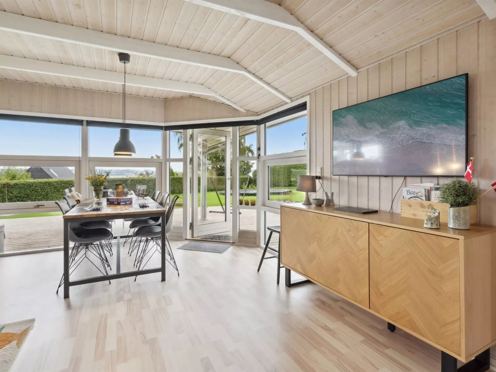 "Hjalmsvider" - 300m from the sea - Inside