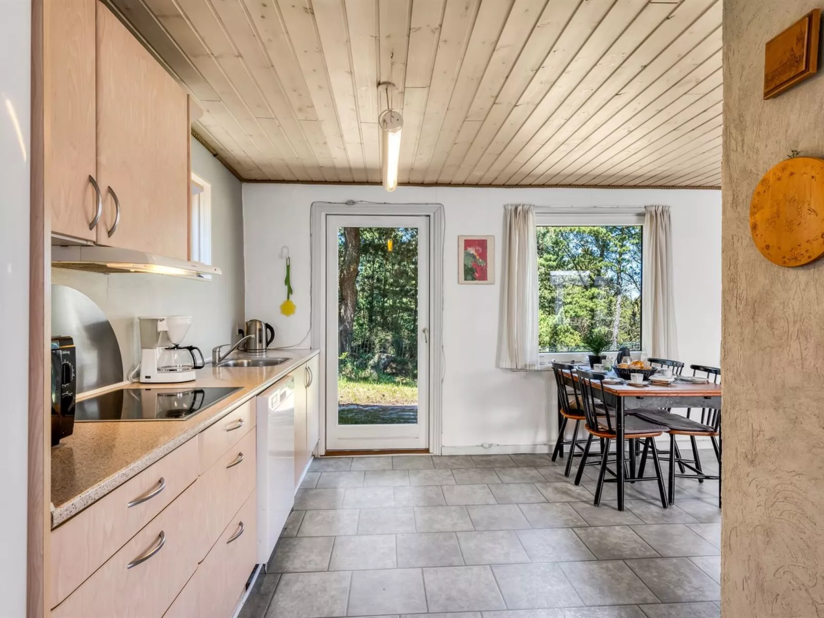 "Jonnhild" - 700m from the sea - Inside