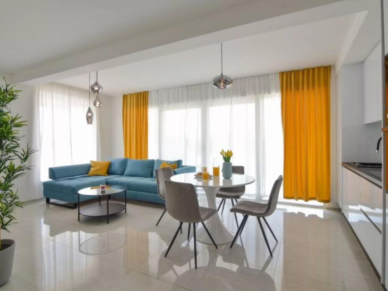 Villa La Perla Apt A3 with heated rooftop pool - Image-tags.info