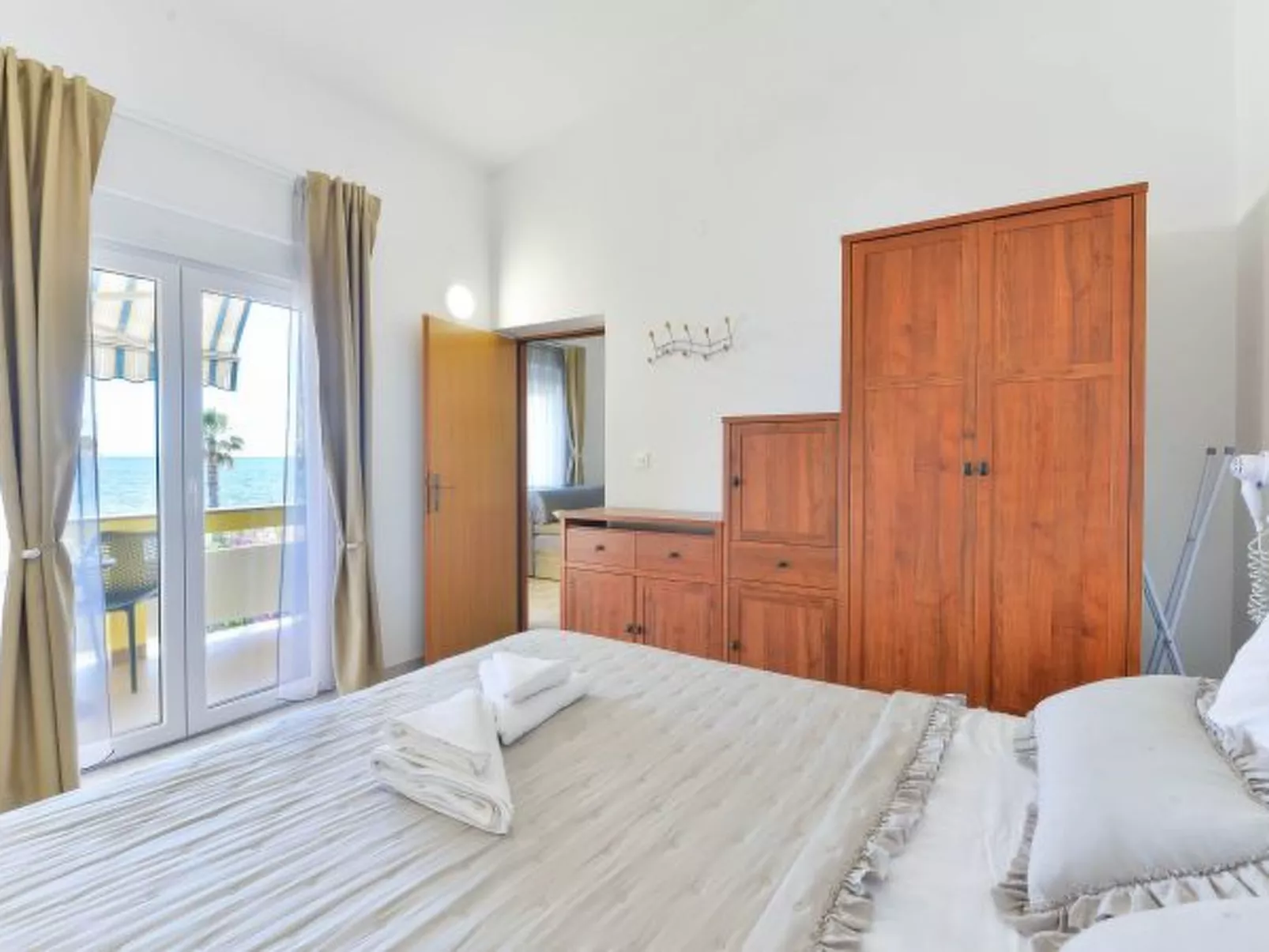 Holiday Apartment Inga Yellow with a sea view - Image-tags.info