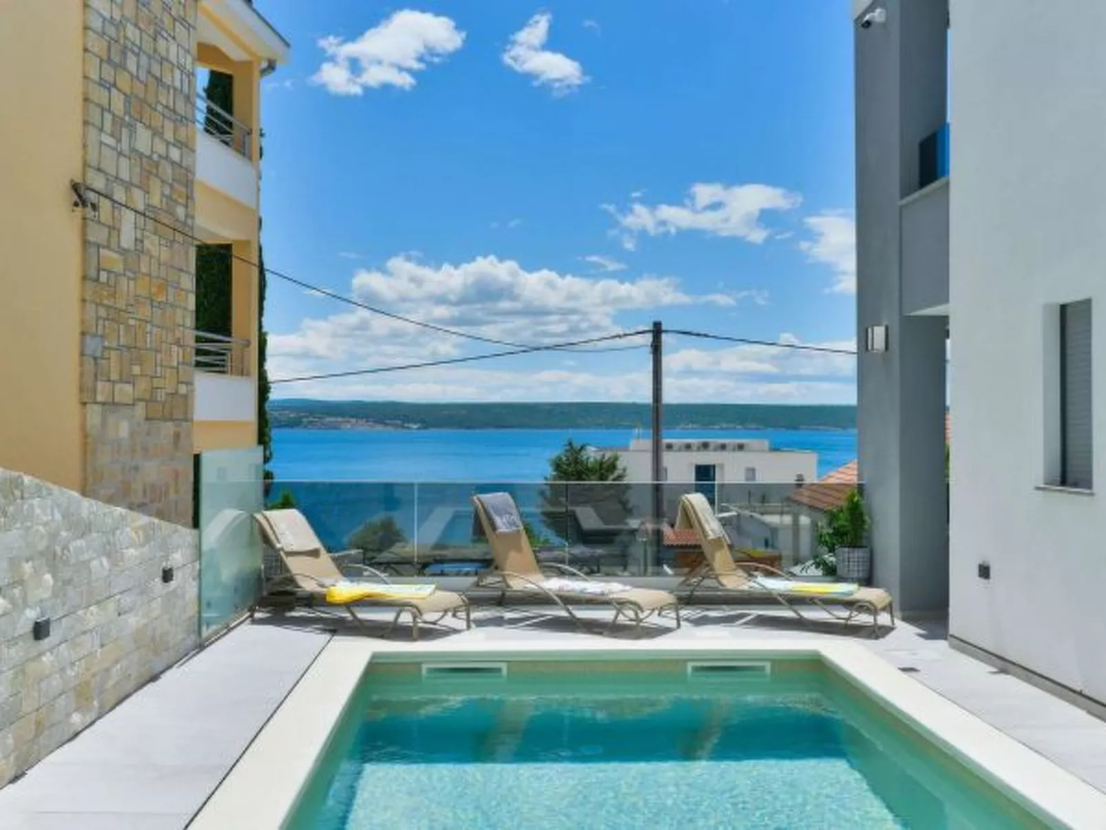 Modern Villa Futura with pool - Draußen