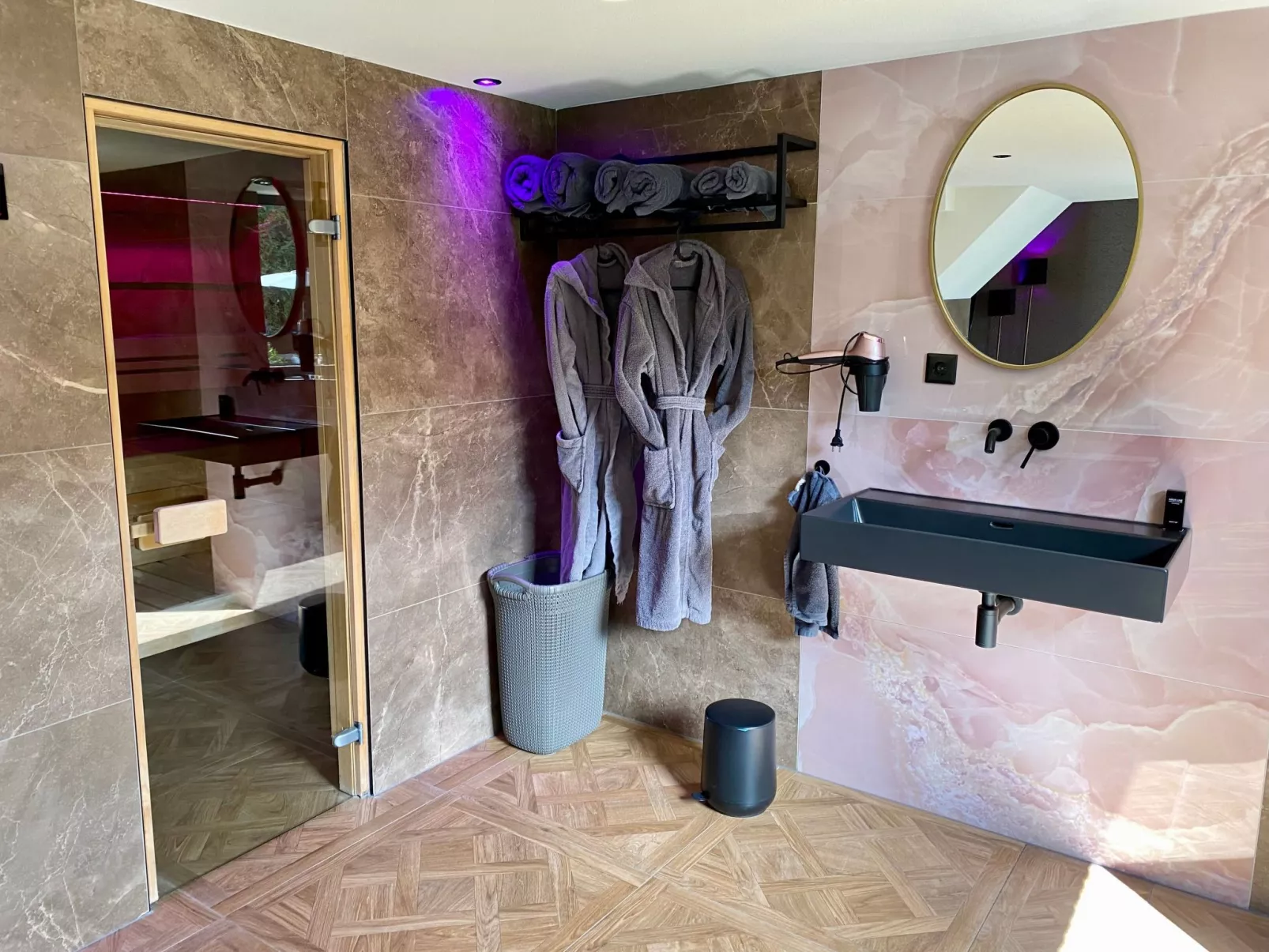 Wellness Suite - Drinnen