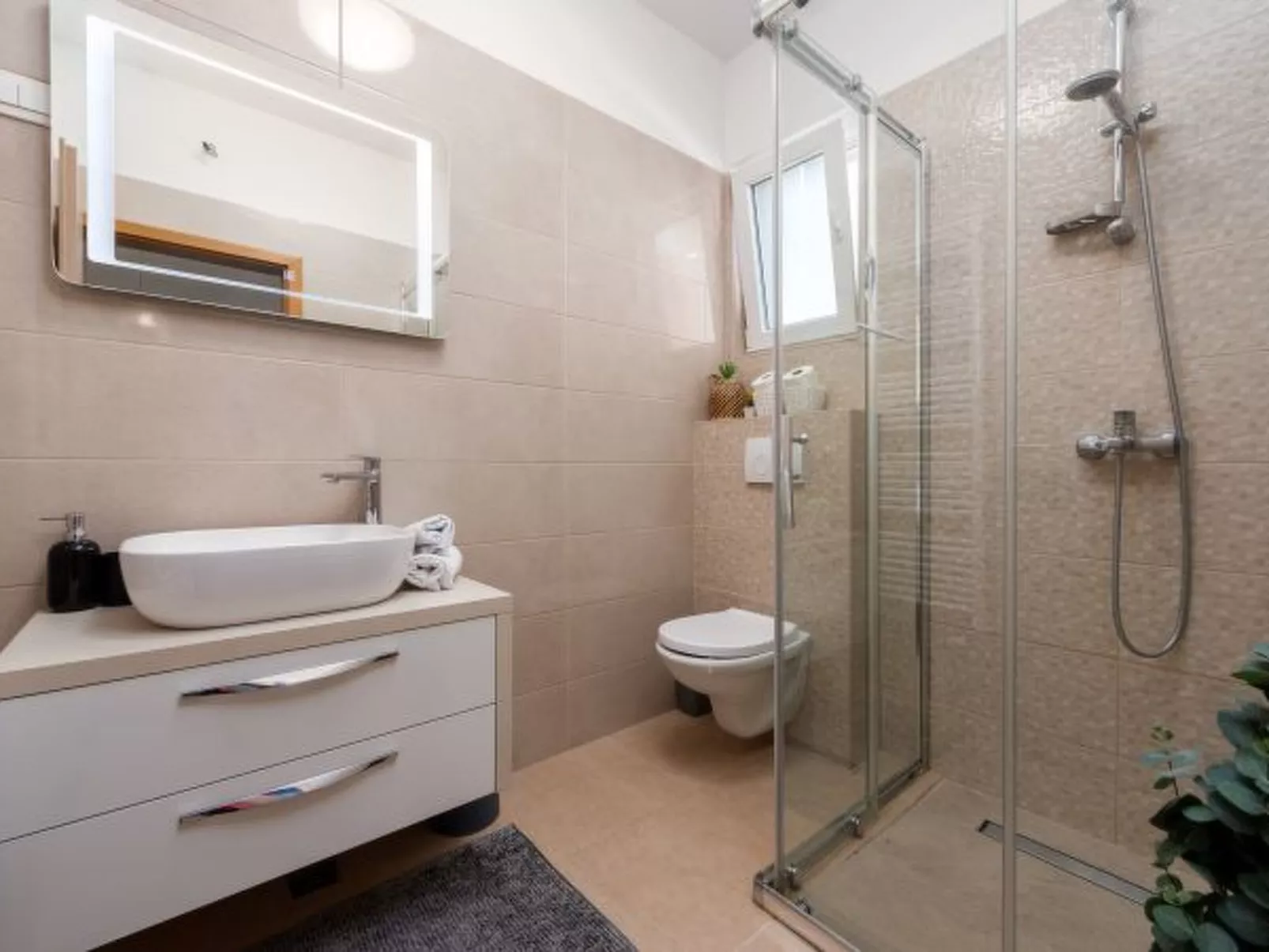 Casa Kamber with pool - Image-tags.info