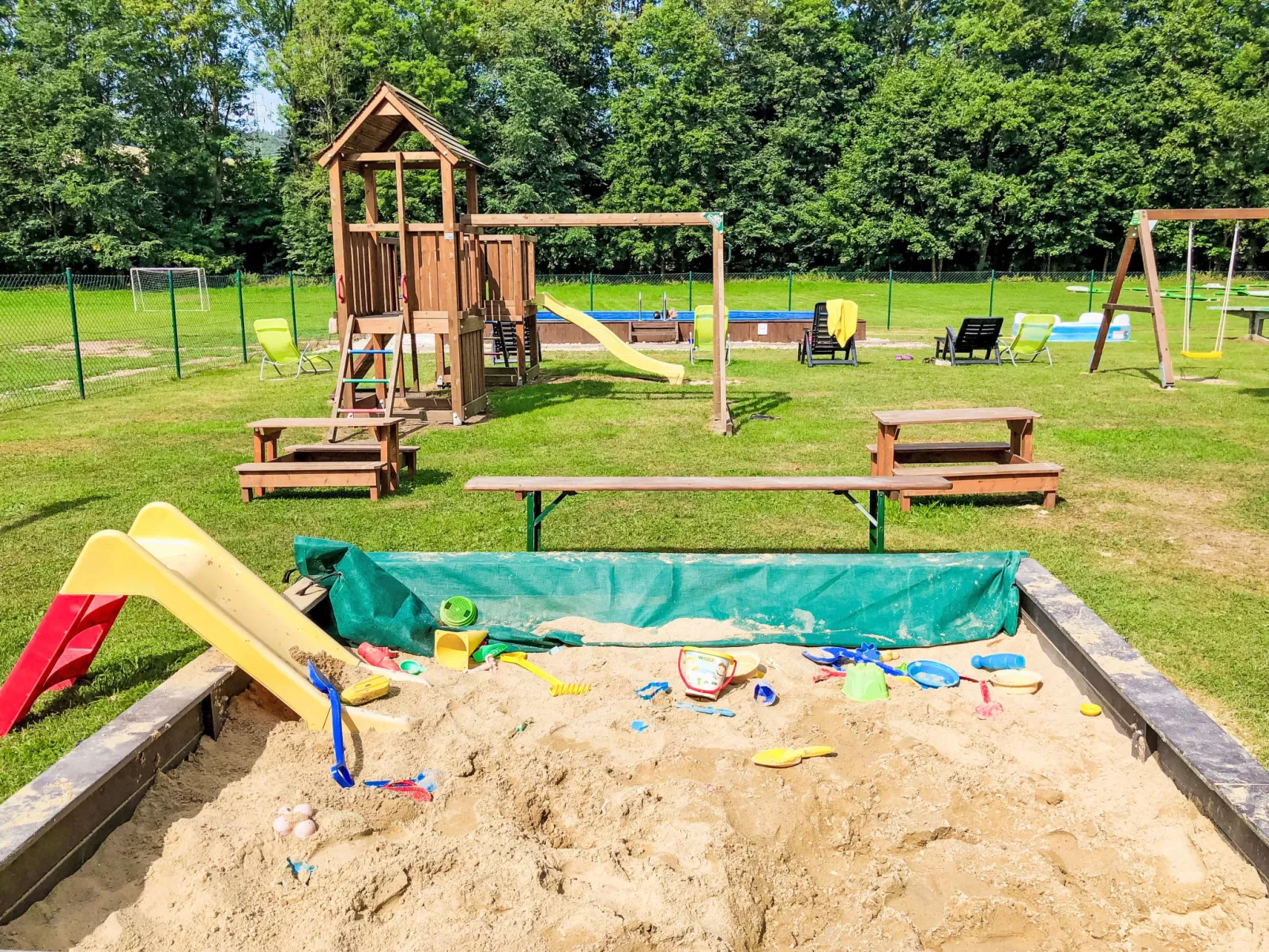 Green Valley Park Stárkov 15 - Draußen