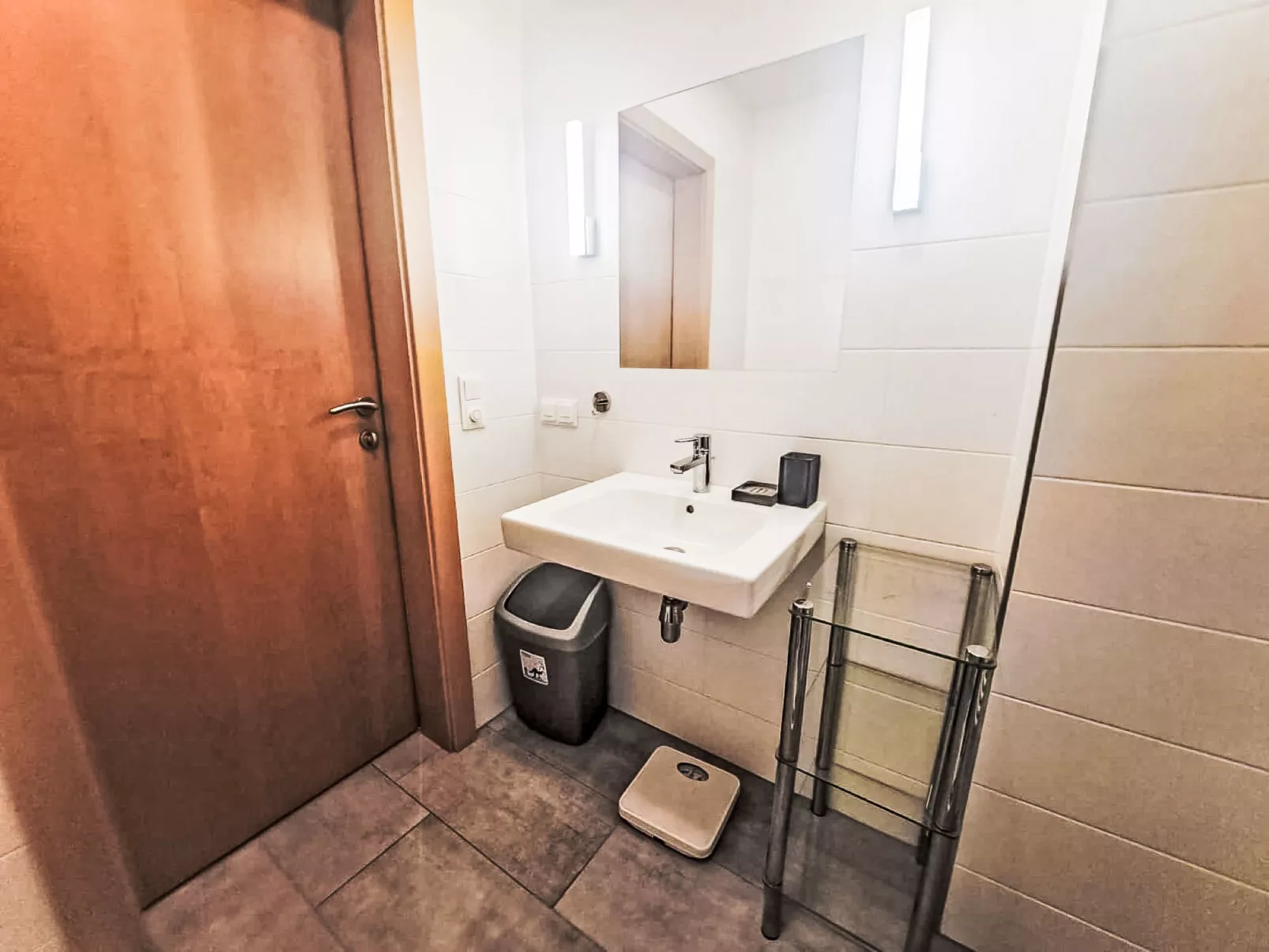 Dr. Adler Top 2 - Dedans