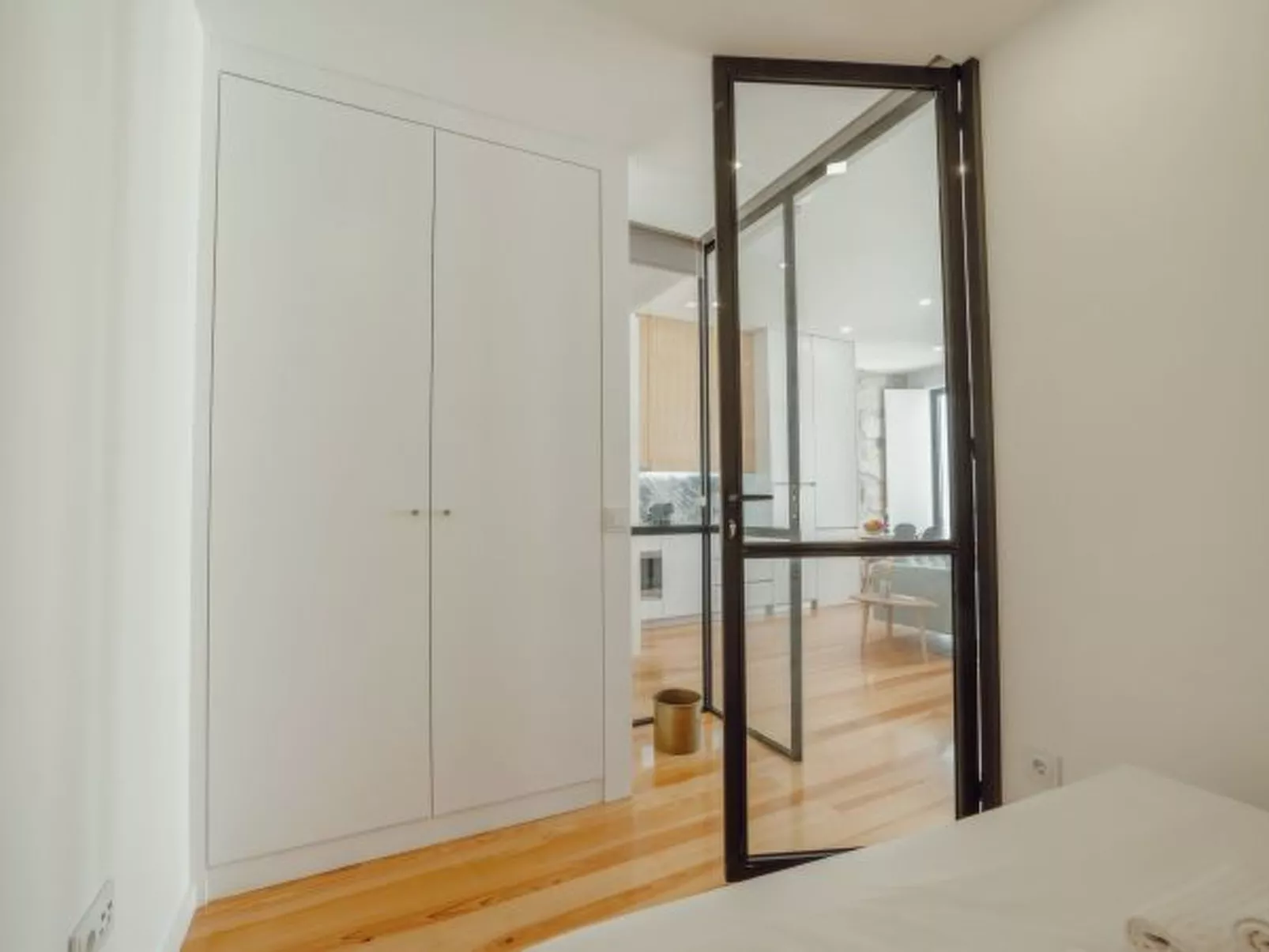 COURTYARD OPORTO DESIGN APARTMENT E - Inside