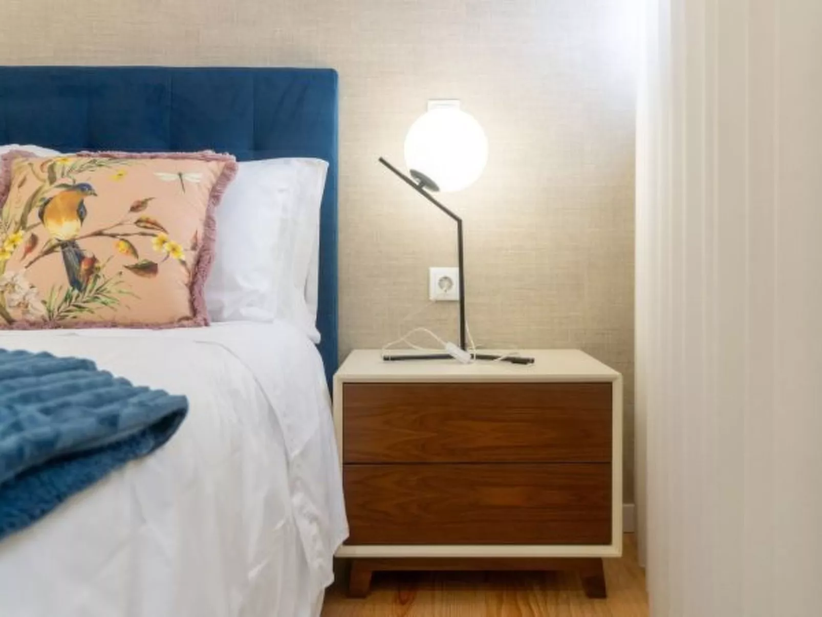 CITY CENTER COMFORT APARTMENT B by VACATIONY - Inside