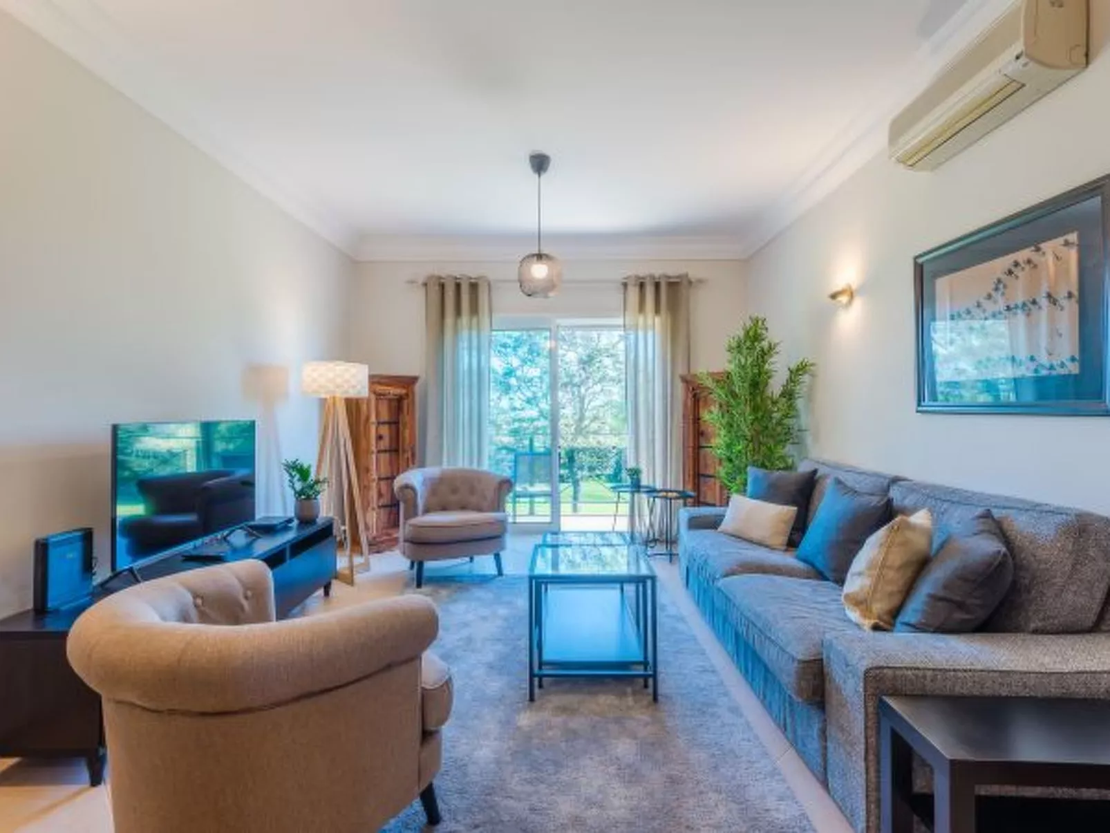 Fairviews Village - Boavista Resort in Lagos - Inside