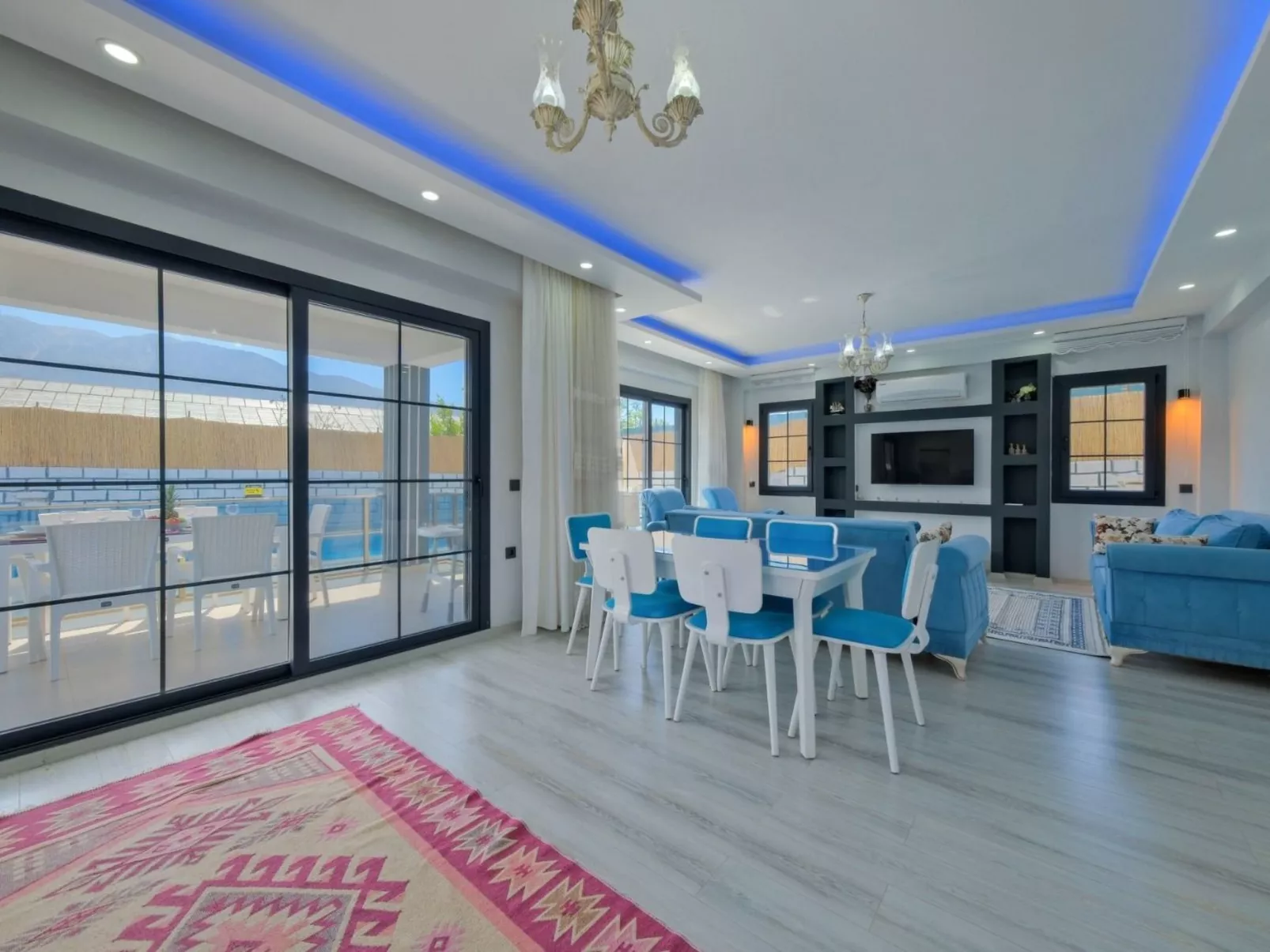 Villa Gold 1 - Draußen