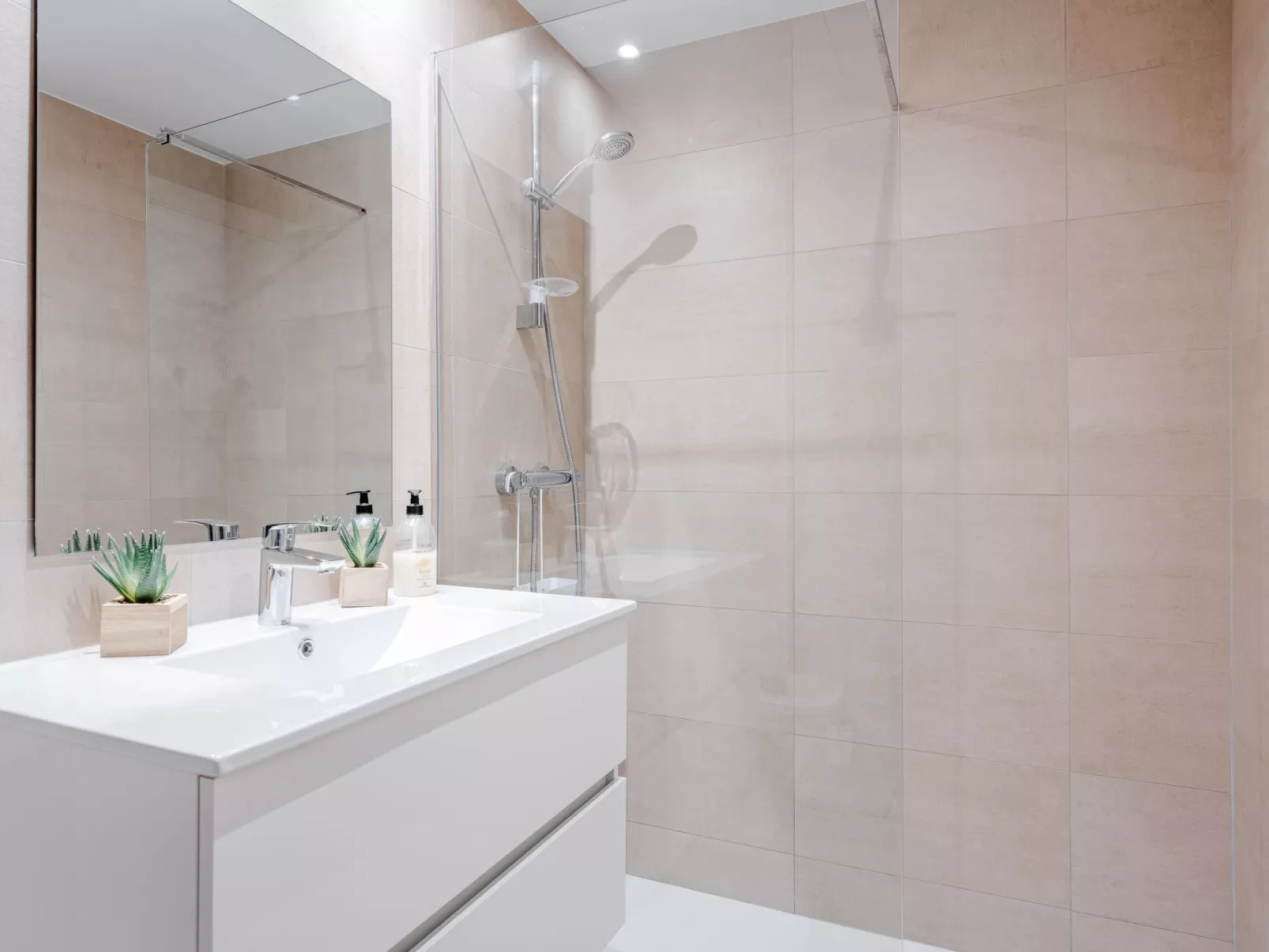 Marina Real III - Inside