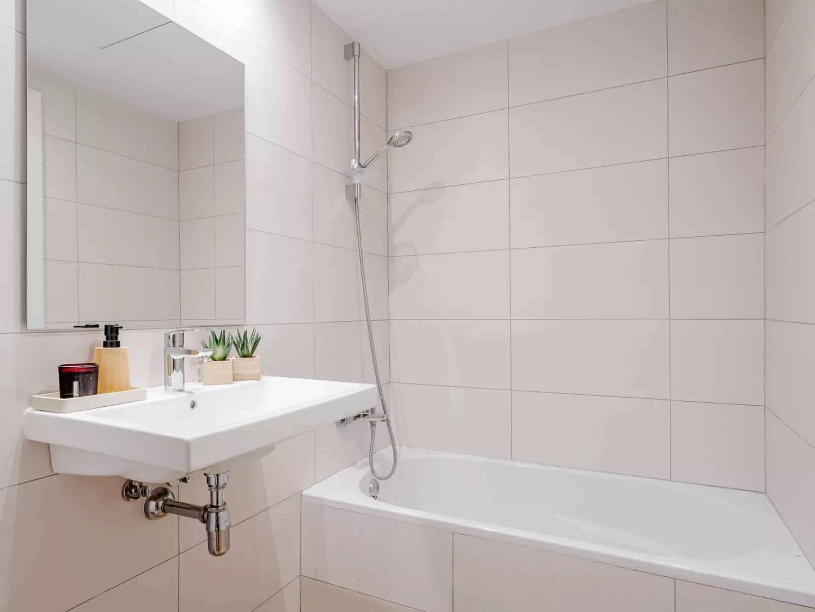 Marina Real III - Inside