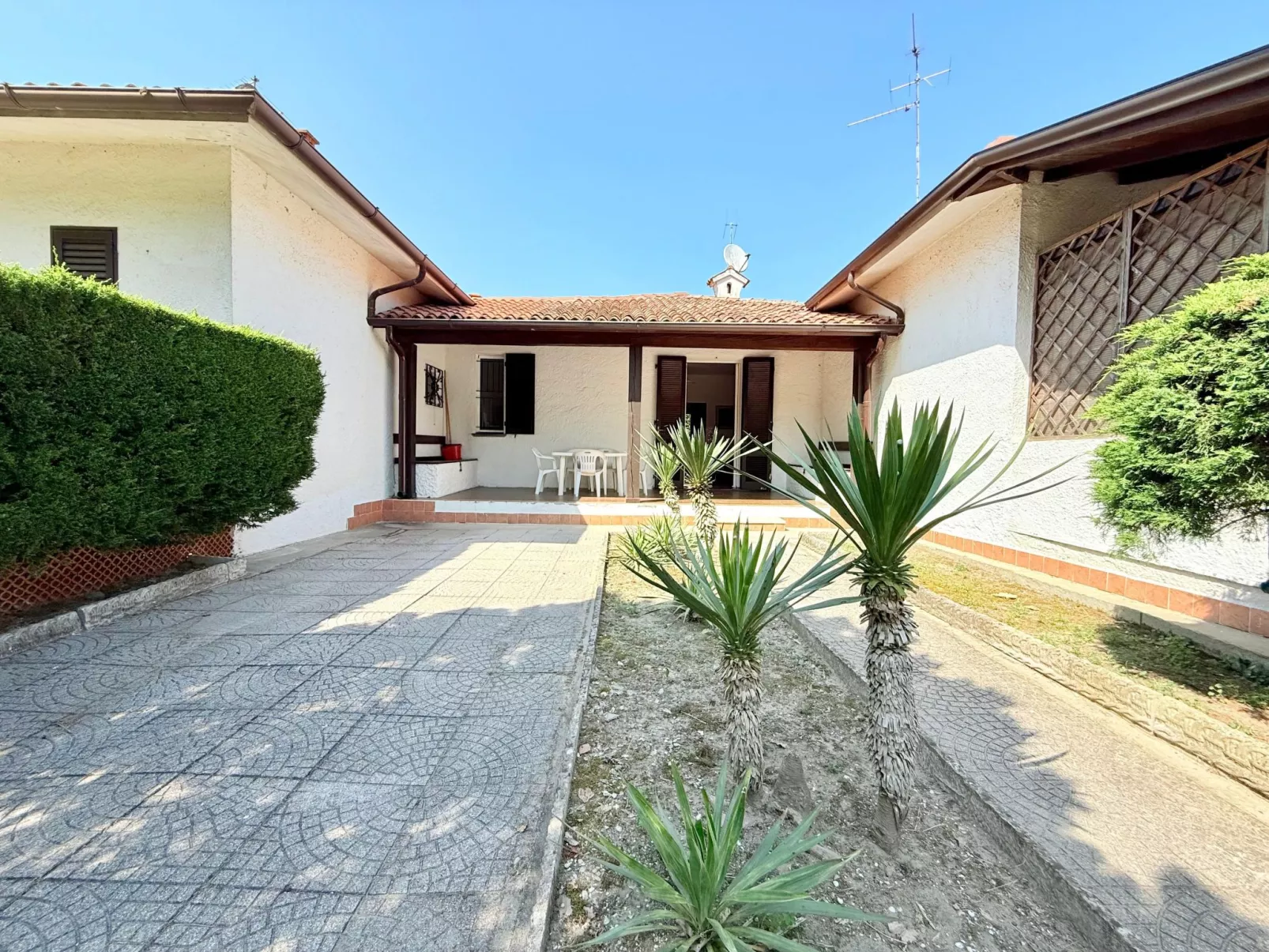 Gewächshaus im Erdgeschoss, 2 Gärten - Draußen