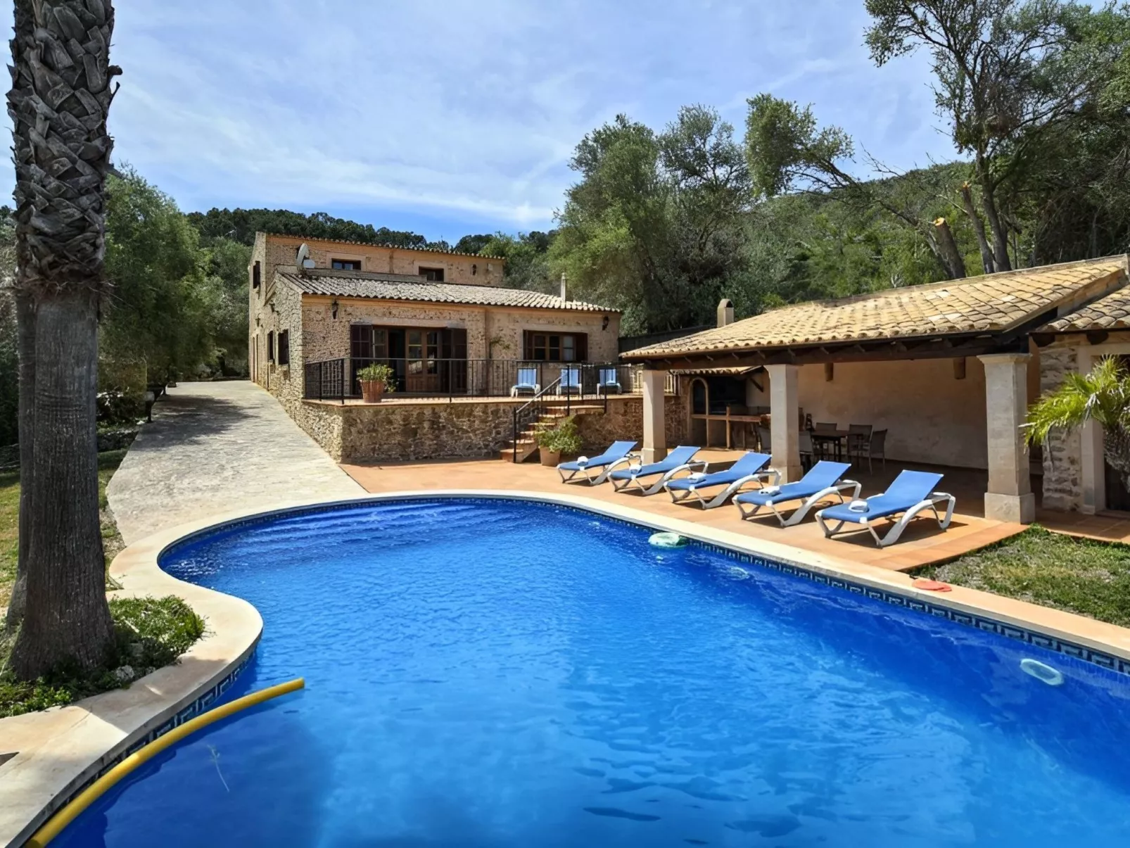 Villa mit eigenem Schwimmbad - Dehors