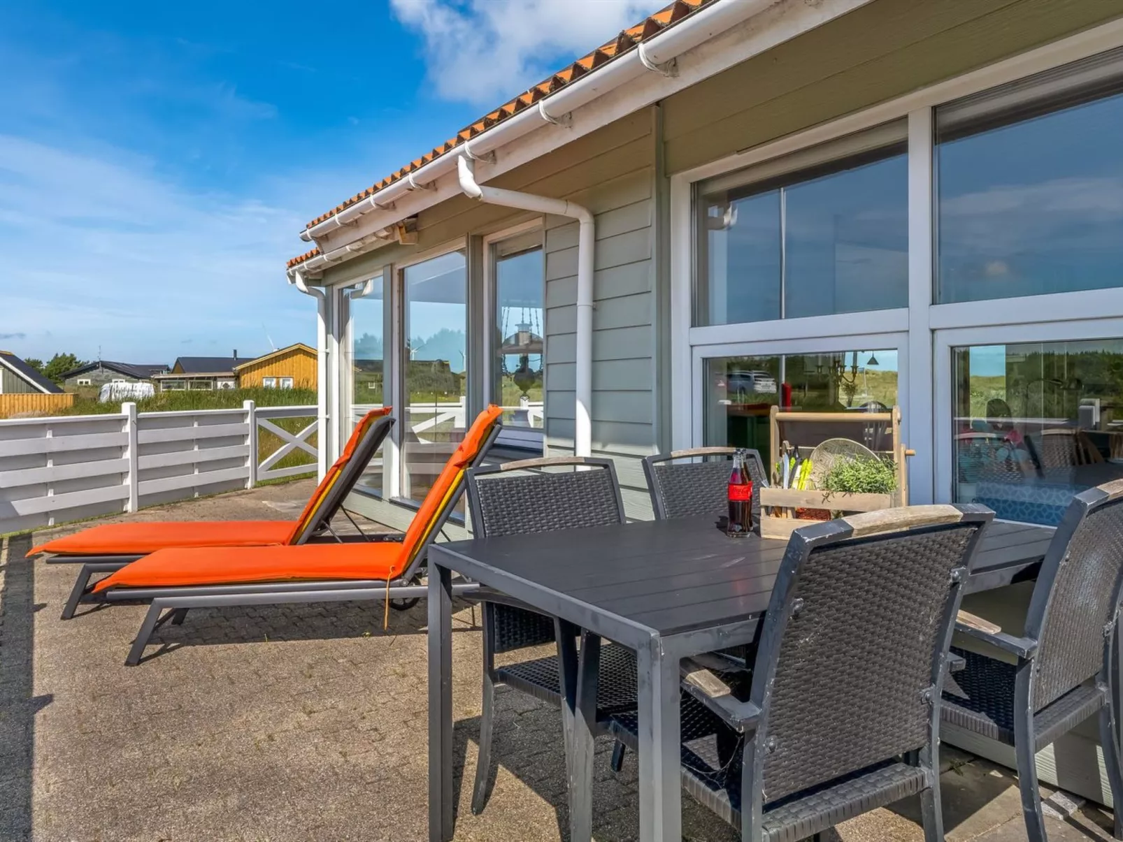 "Answald" - 250m from the sea - Outside