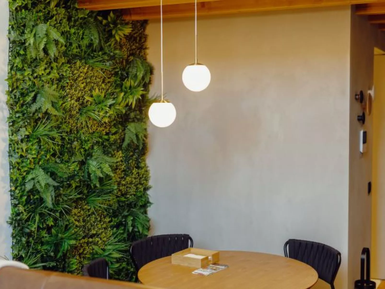 ELEGANT DOWNTOWN APARTMENT by VACATIONY - Dedans