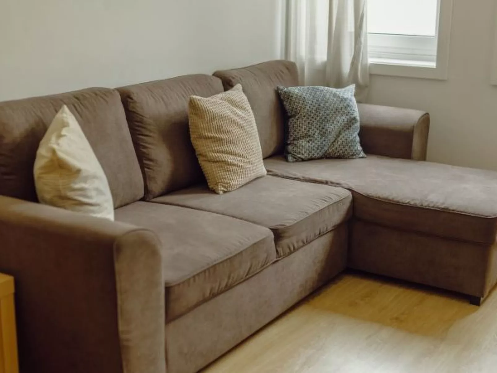 ALEGRIA CITY CENTER with ELEVATOR by VACATIONY - Inside