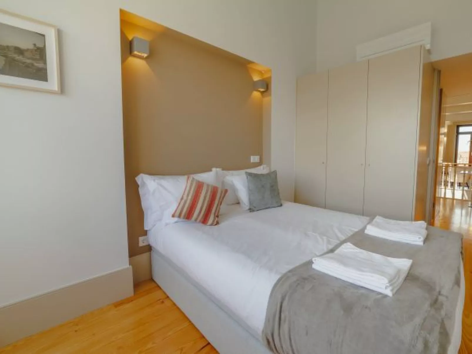 LEGACY OPORTO PREMIUM APARTMENT I by VACATIONY - Inside