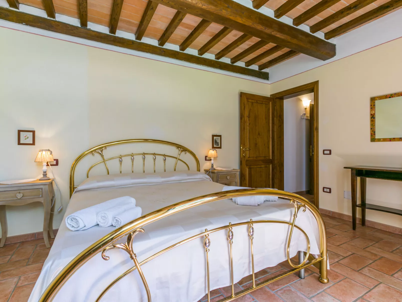 Rossogiallo - Dedans