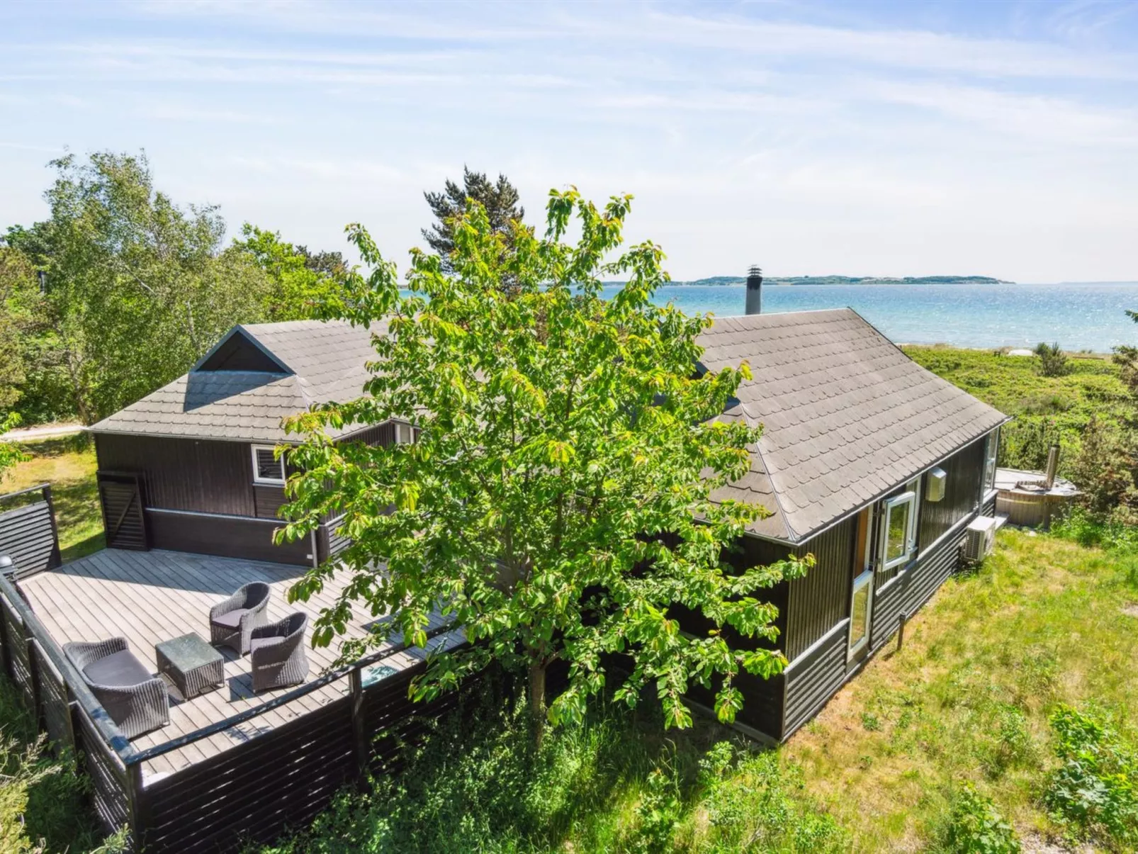 "Klint" - 25m from the sea - Draußen