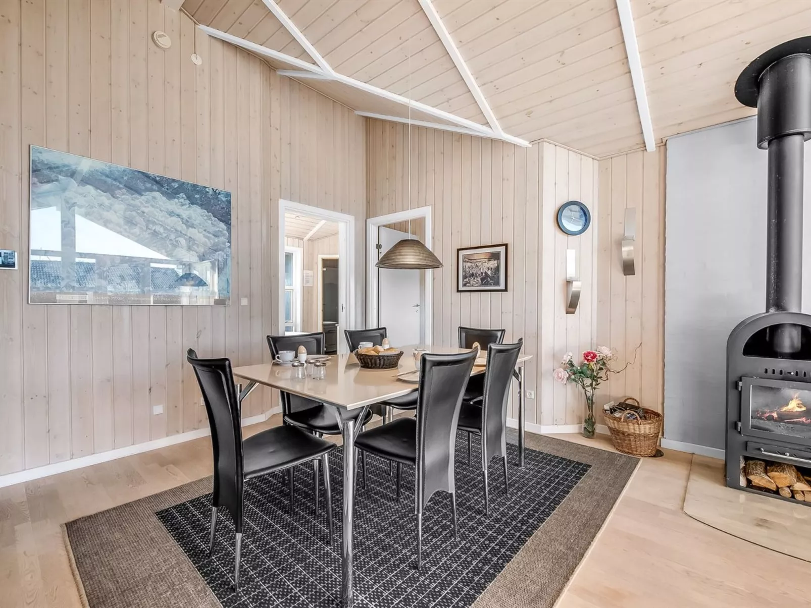 "Asgard" - 800m to the fjord - Inside