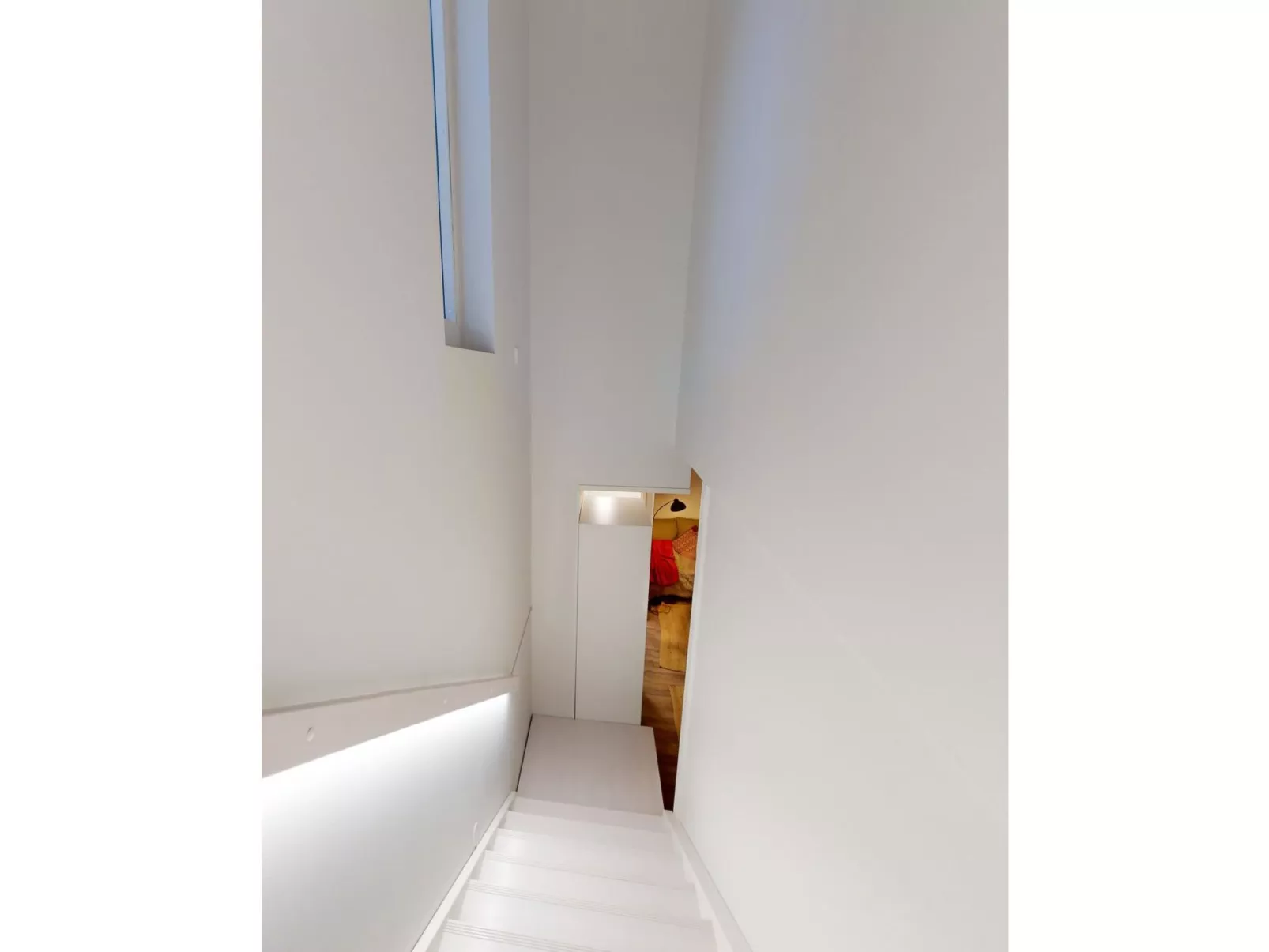 Röllimetsä d 4 - Drinnen