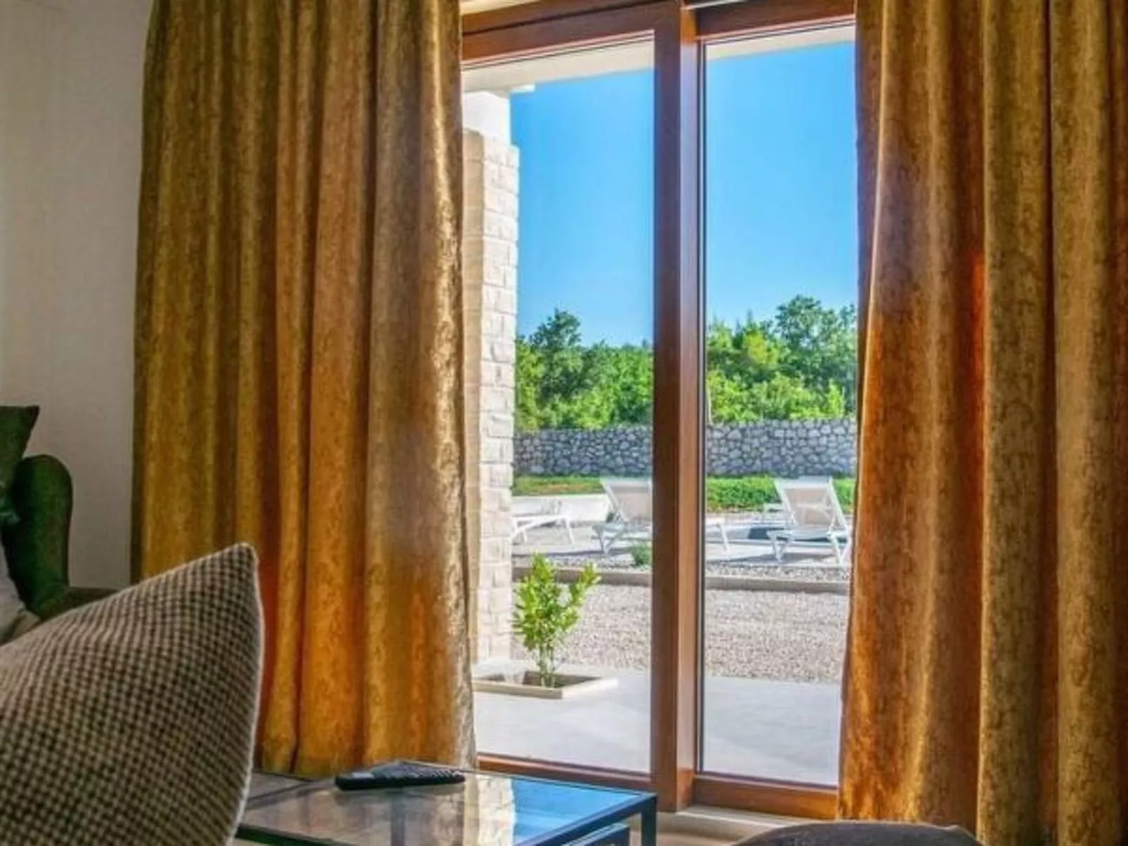 Zen Garden Villa with heated pool - Image-tags.info