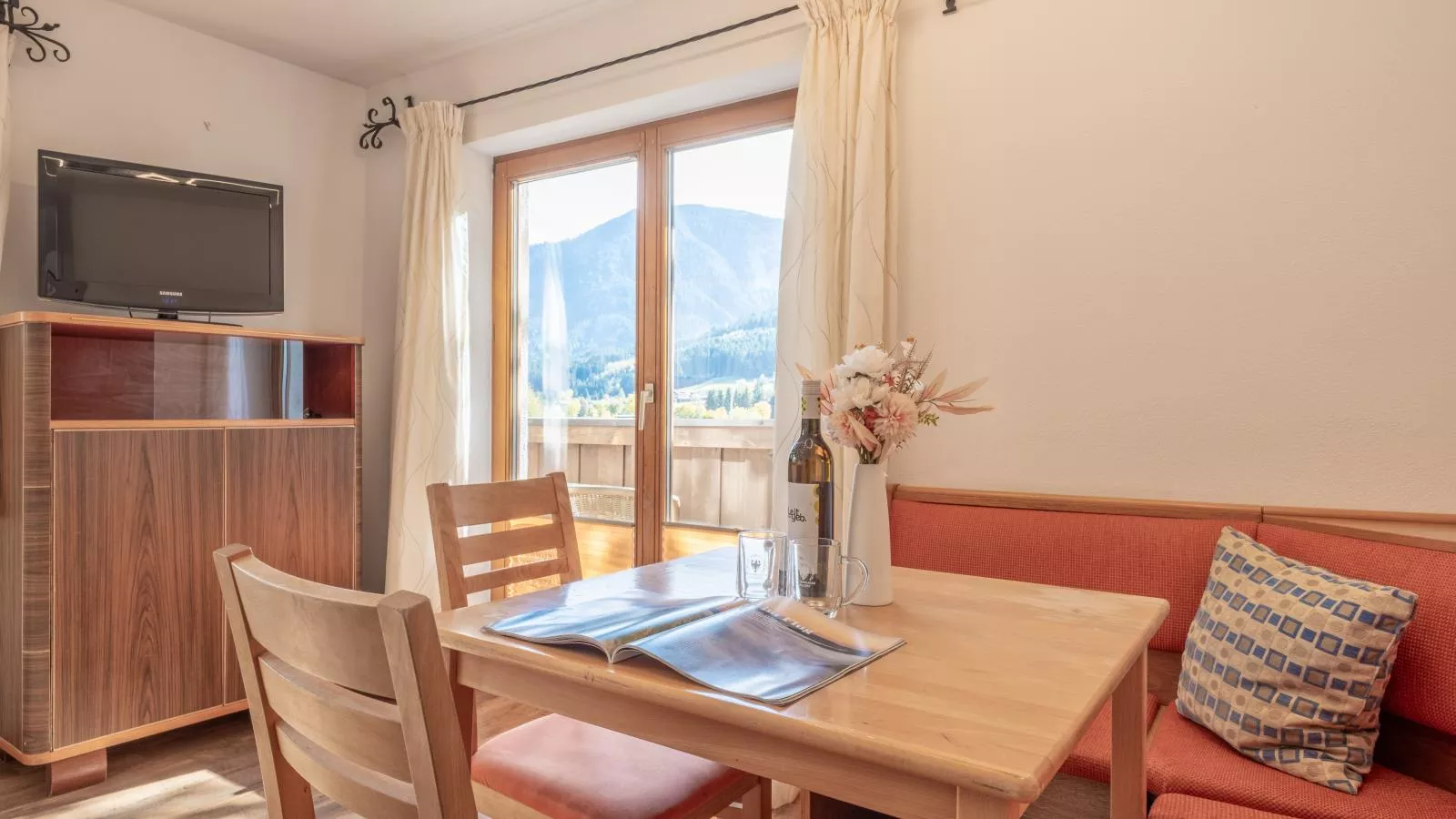 Appartement Brixnerwirt II-Dining room