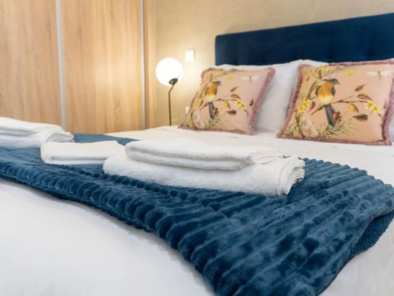 CITY CENTER COMFORT APARTMENT B by VACATIONY - Inside