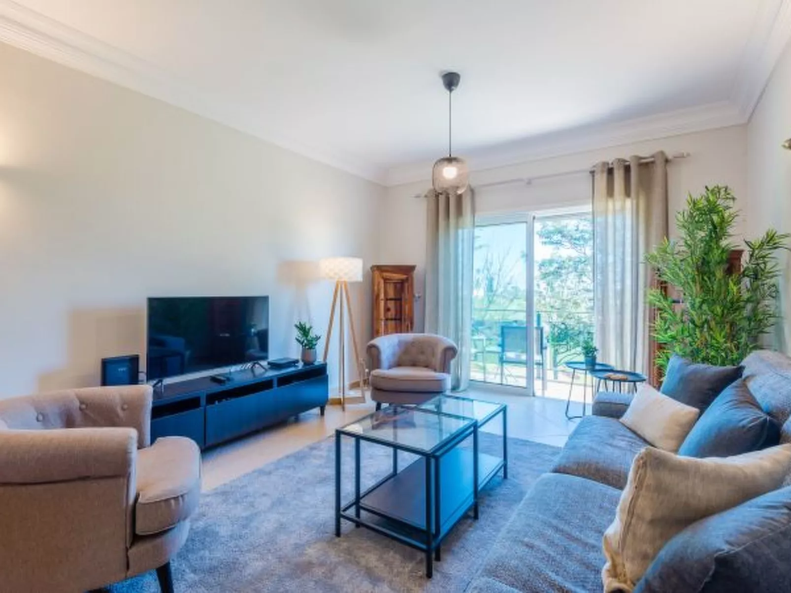 Fairviews Village - Boavista Resort in Lagos - Inside