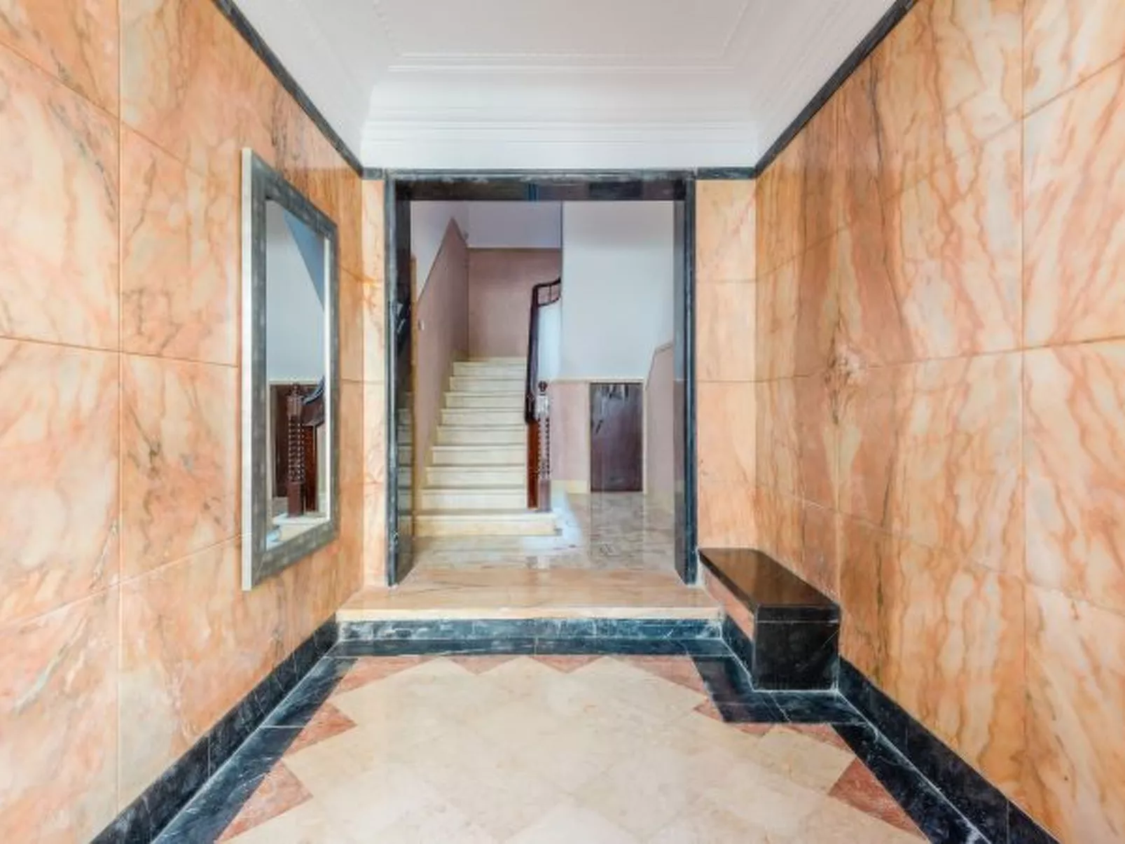 Bela Vista B in Lisboa - Inside