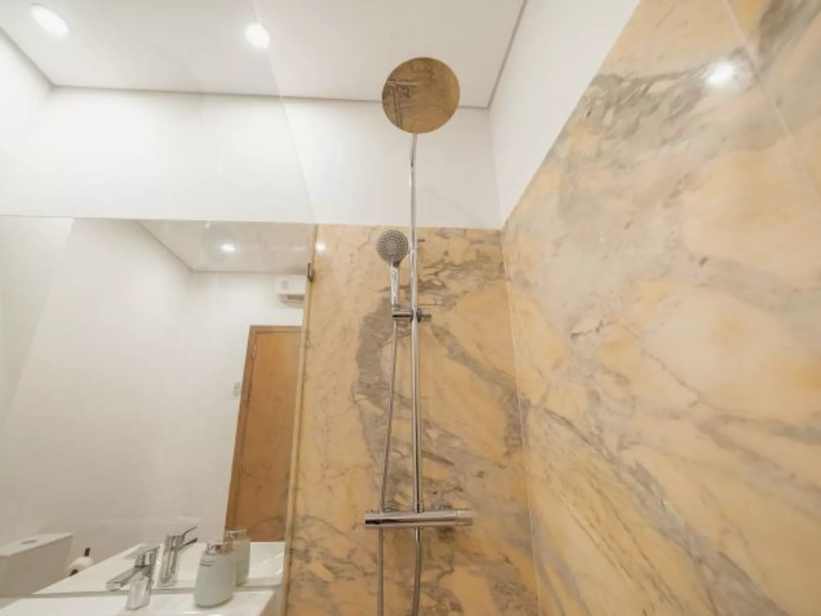 CITY CENTER GRAND SEA VIEW TERRACE by VACATIONY - Inside