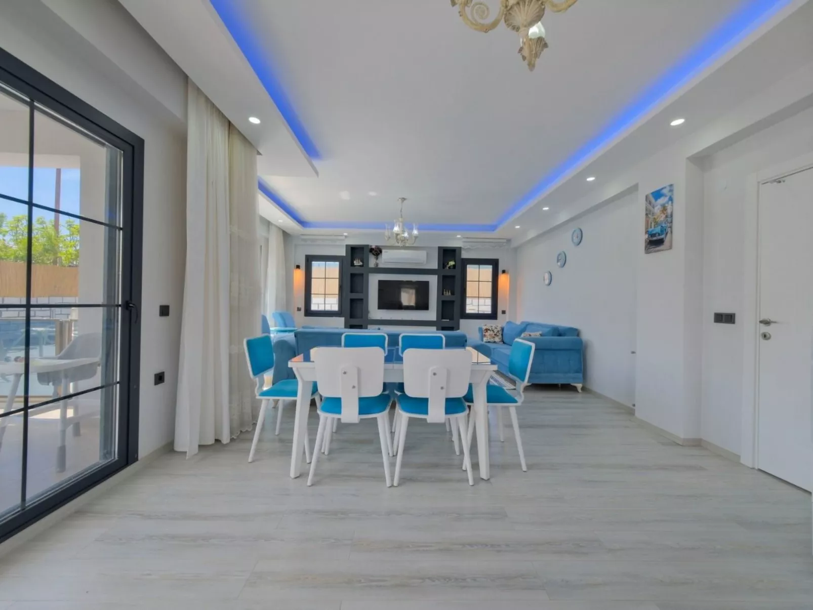 Villa Gold 1 - Image-tags.info