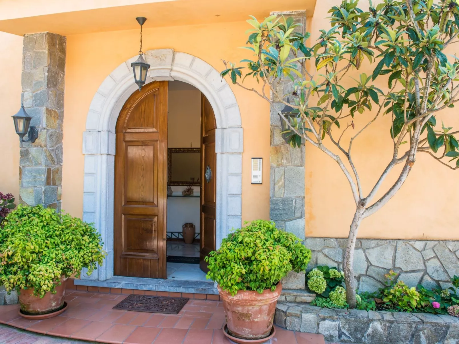 Gästezimmer der Villa Mirella - Draußen