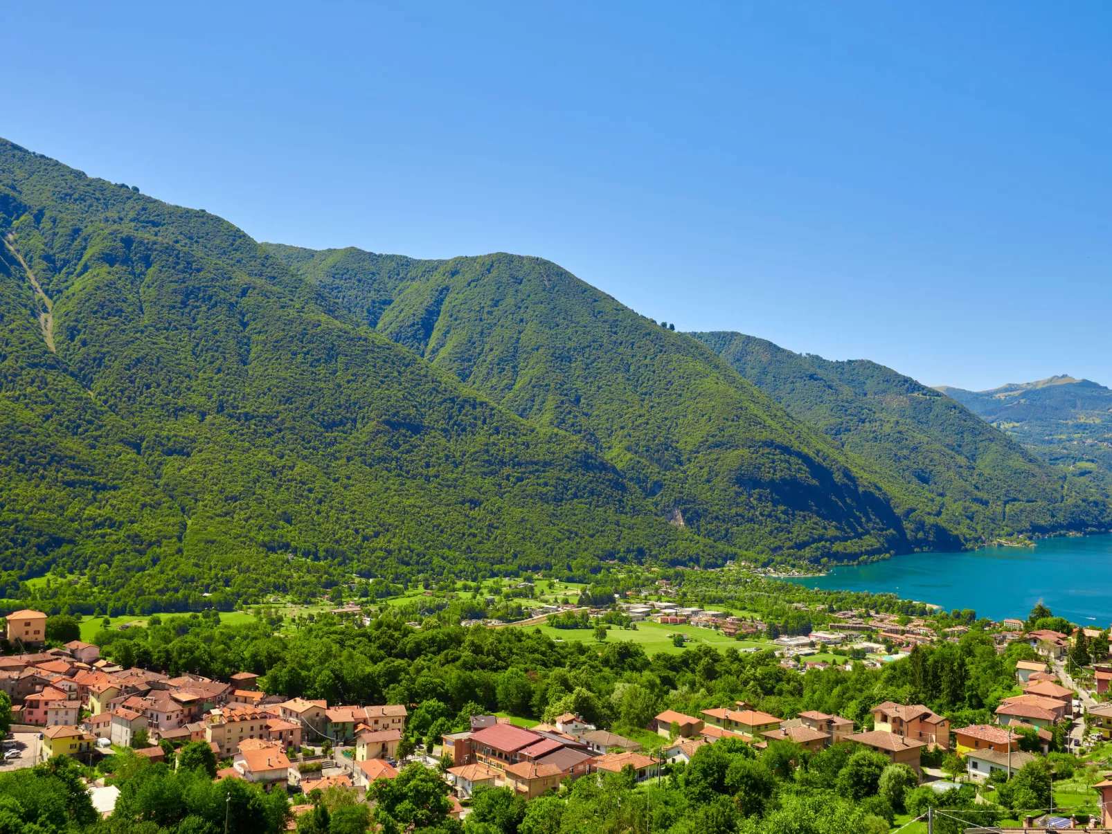 Centro Storico Porlezza - Environnement