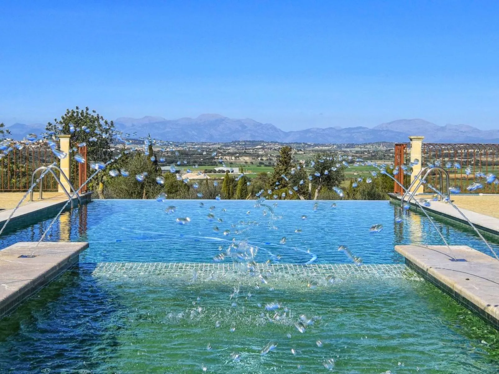 Wunderschönes Ferienhaus in Ariany mit Privatem Pool - Outside