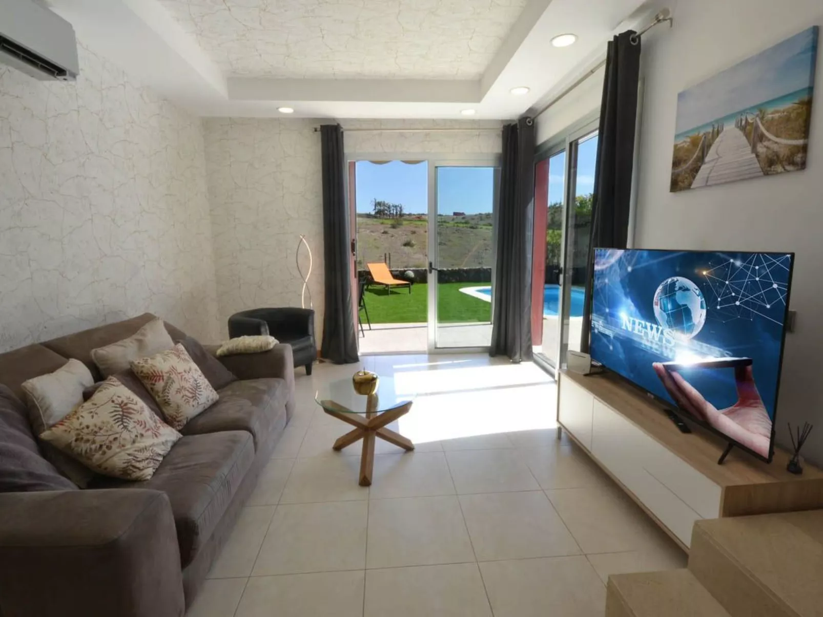 Villa für 4 Personen mit Schwimmbad und balinesi - Drinnen